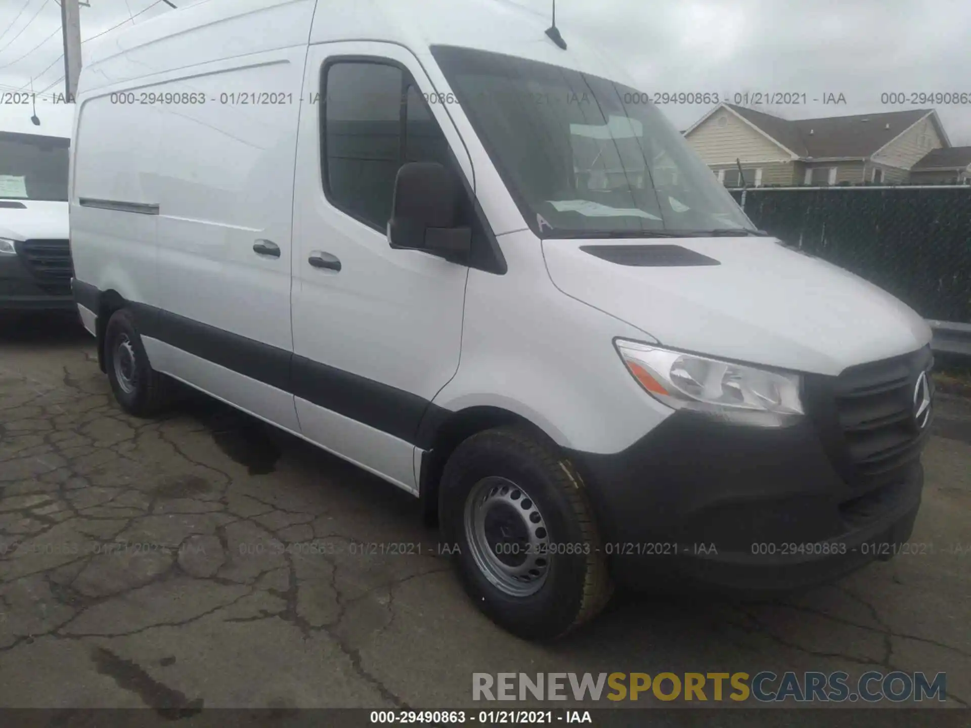 1 Фотография поврежденного автомобиля W1Y4EBHY2LT042385 MERCEDES-BENZ SPRINTER CARGO VAN 2020