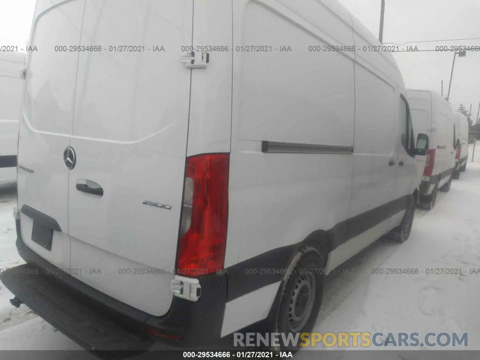 4 Фотография поврежденного автомобиля W1Y4EBHY2LT042452 MERCEDES-BENZ SPRINTER CARGO VAN 2020