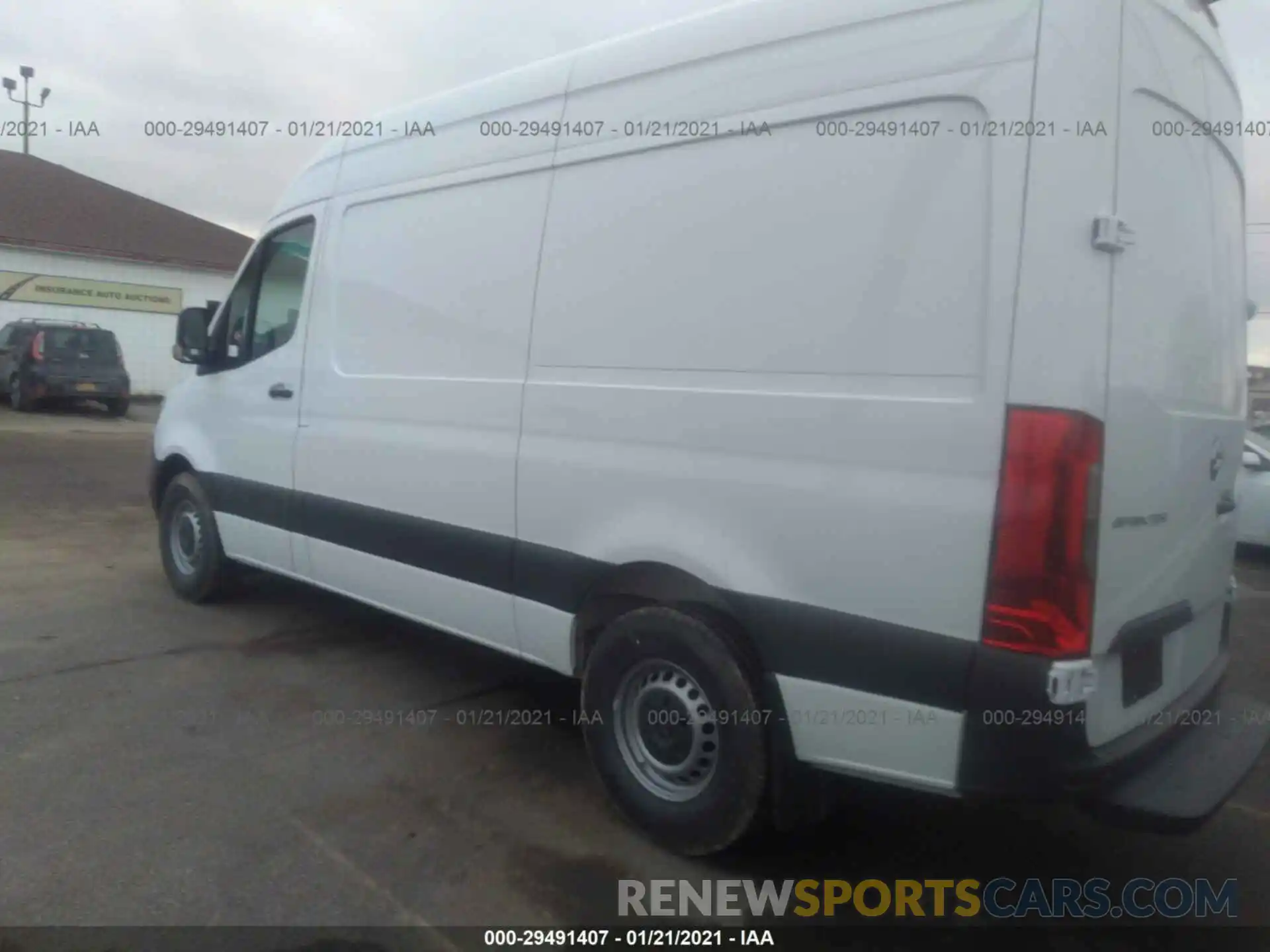 3 Фотография поврежденного автомобиля W1Y4EBHY3LT042959 MERCEDES-BENZ SPRINTER CARGO VAN 2020