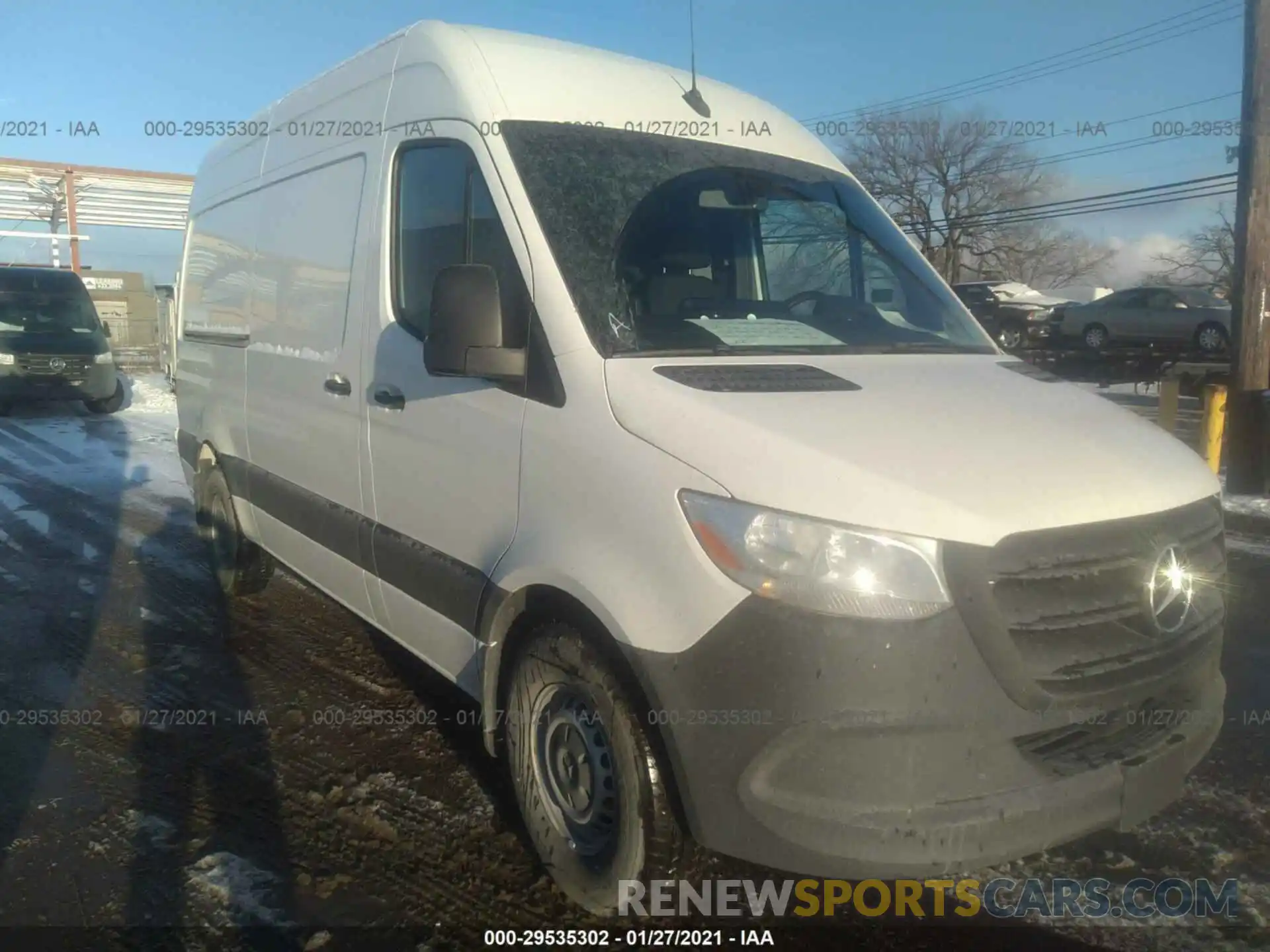 1 Фотография поврежденного автомобиля W1Y4EBHY5LT043496 MERCEDES-BENZ SPRINTER CARGO VAN 2020