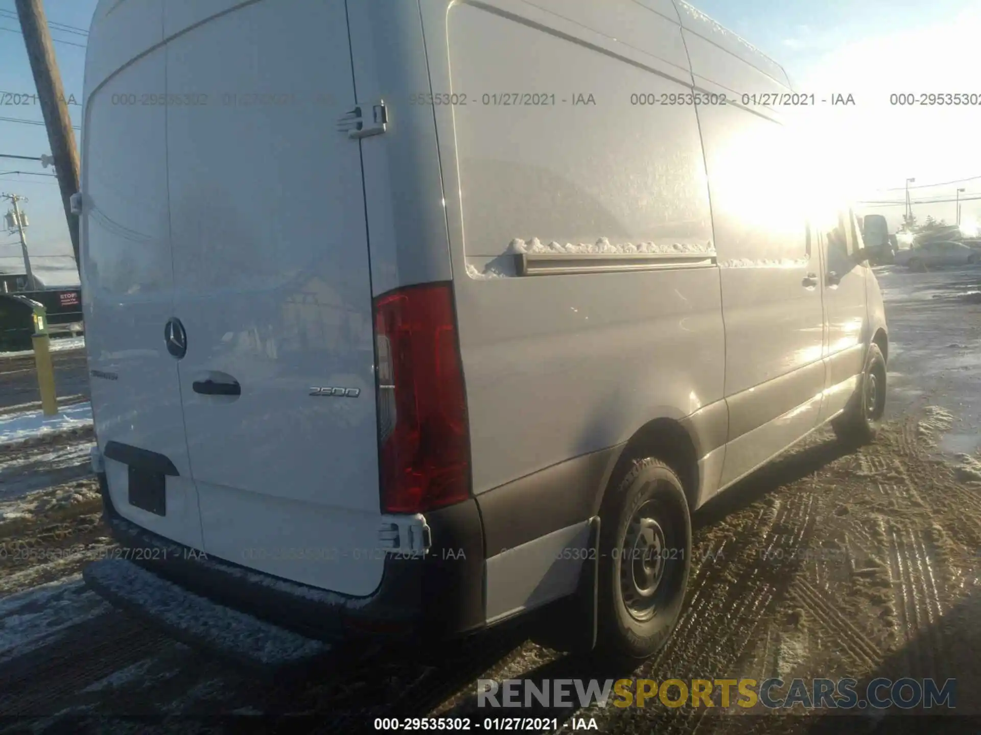 4 Фотография поврежденного автомобиля W1Y4EBHY5LT043496 MERCEDES-BENZ SPRINTER CARGO VAN 2020