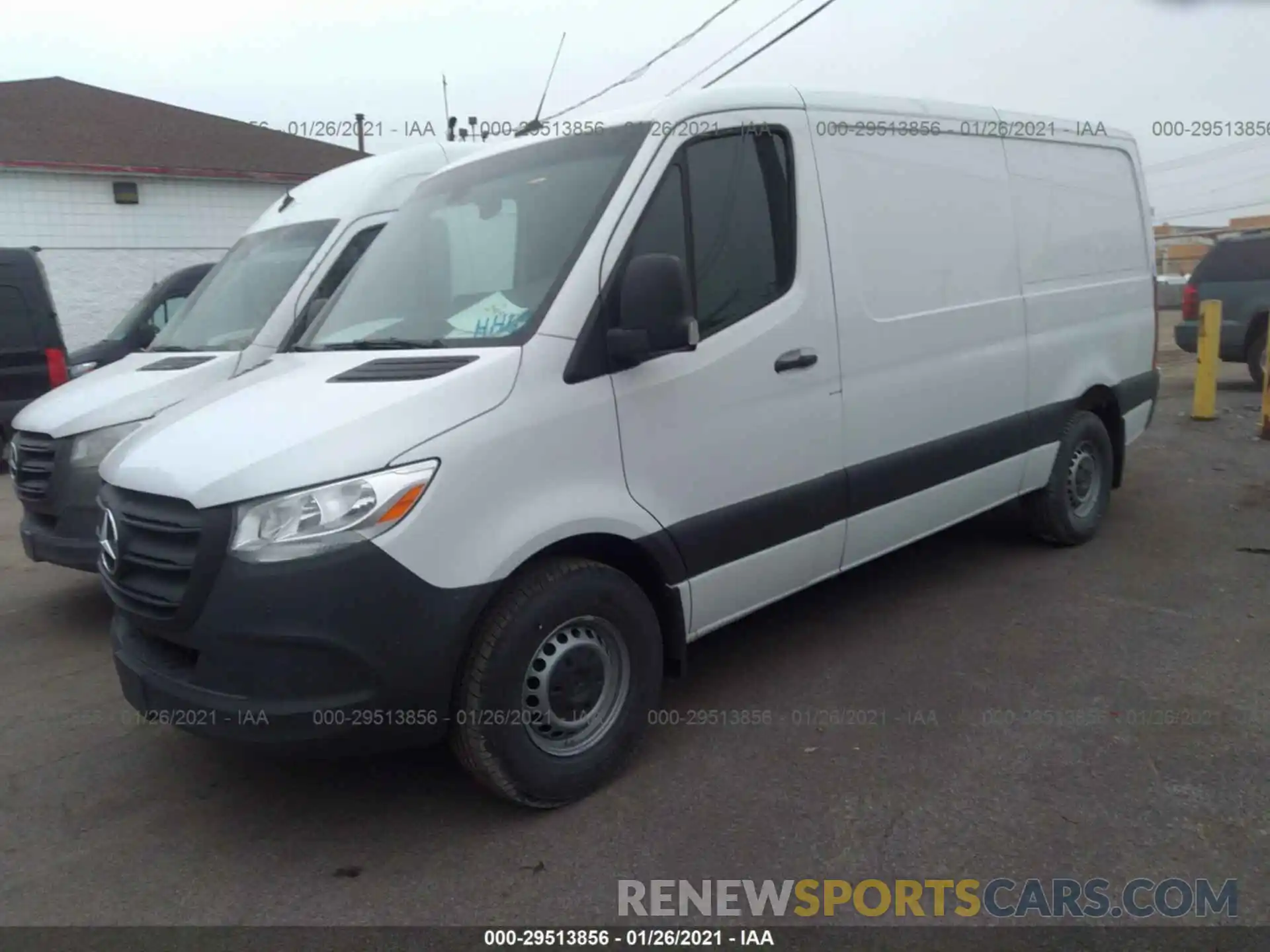 2 Фотография поврежденного автомобиля W1Y4EBHY6LT042373 MERCEDES-BENZ SPRINTER CARGO VAN 2020