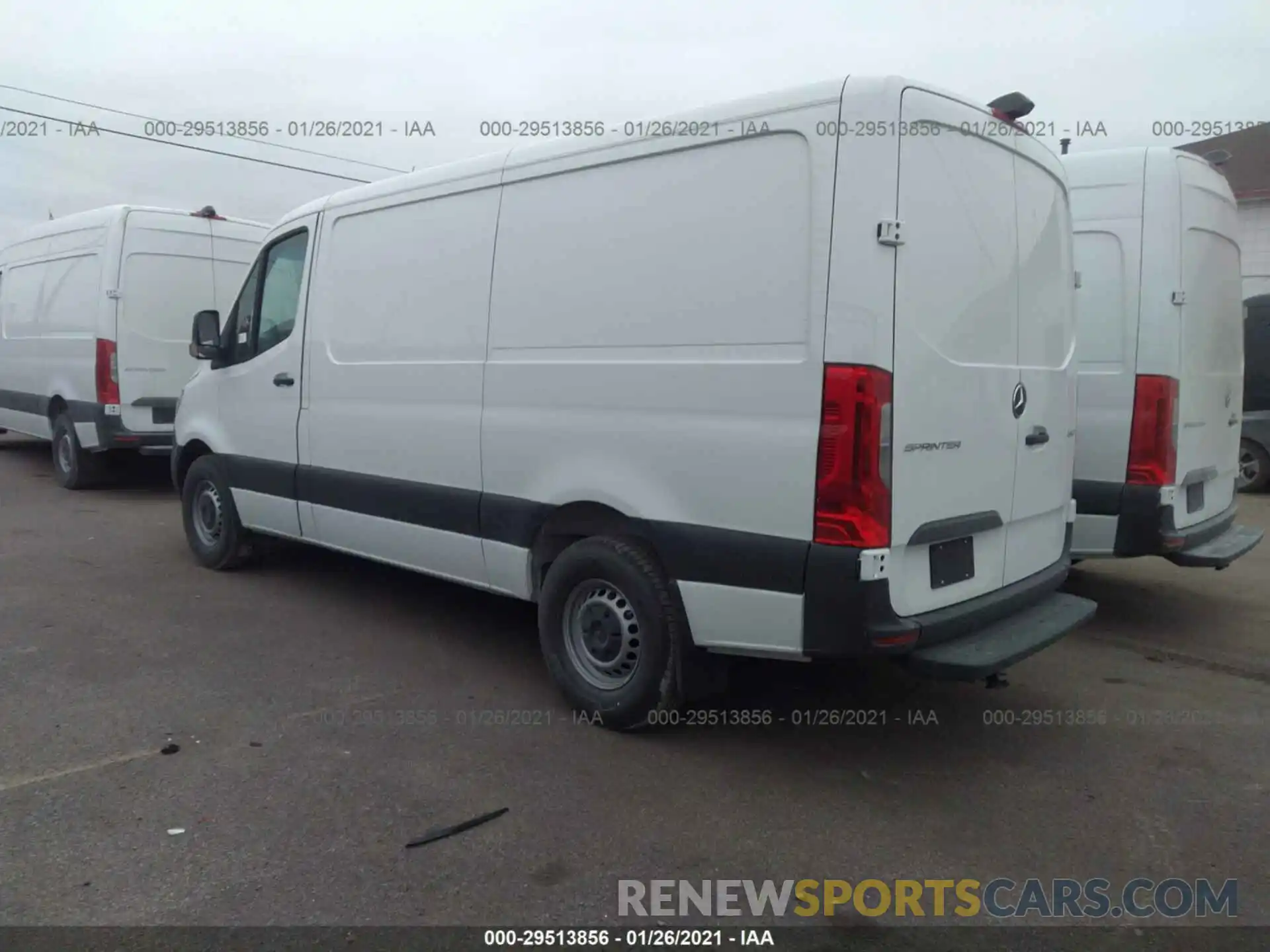 3 Фотография поврежденного автомобиля W1Y4EBHY6LT042373 MERCEDES-BENZ SPRINTER CARGO VAN 2020