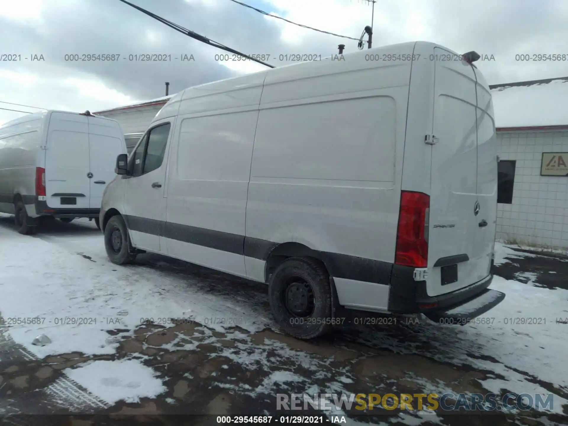 3 Фотография поврежденного автомобиля W1Y4EBHY6LT042454 MERCEDES-BENZ SPRINTER CARGO VAN 2020