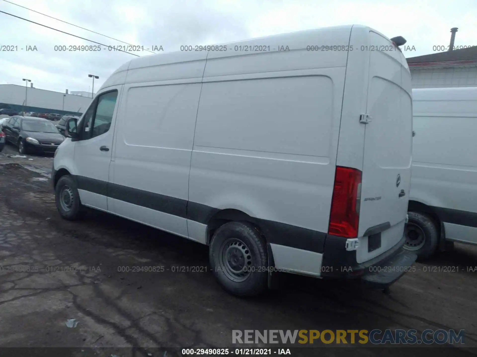 3 Фотография поврежденного автомобиля W1Y4EBHY6LT043183 MERCEDES-BENZ SPRINTER CARGO VAN 2020