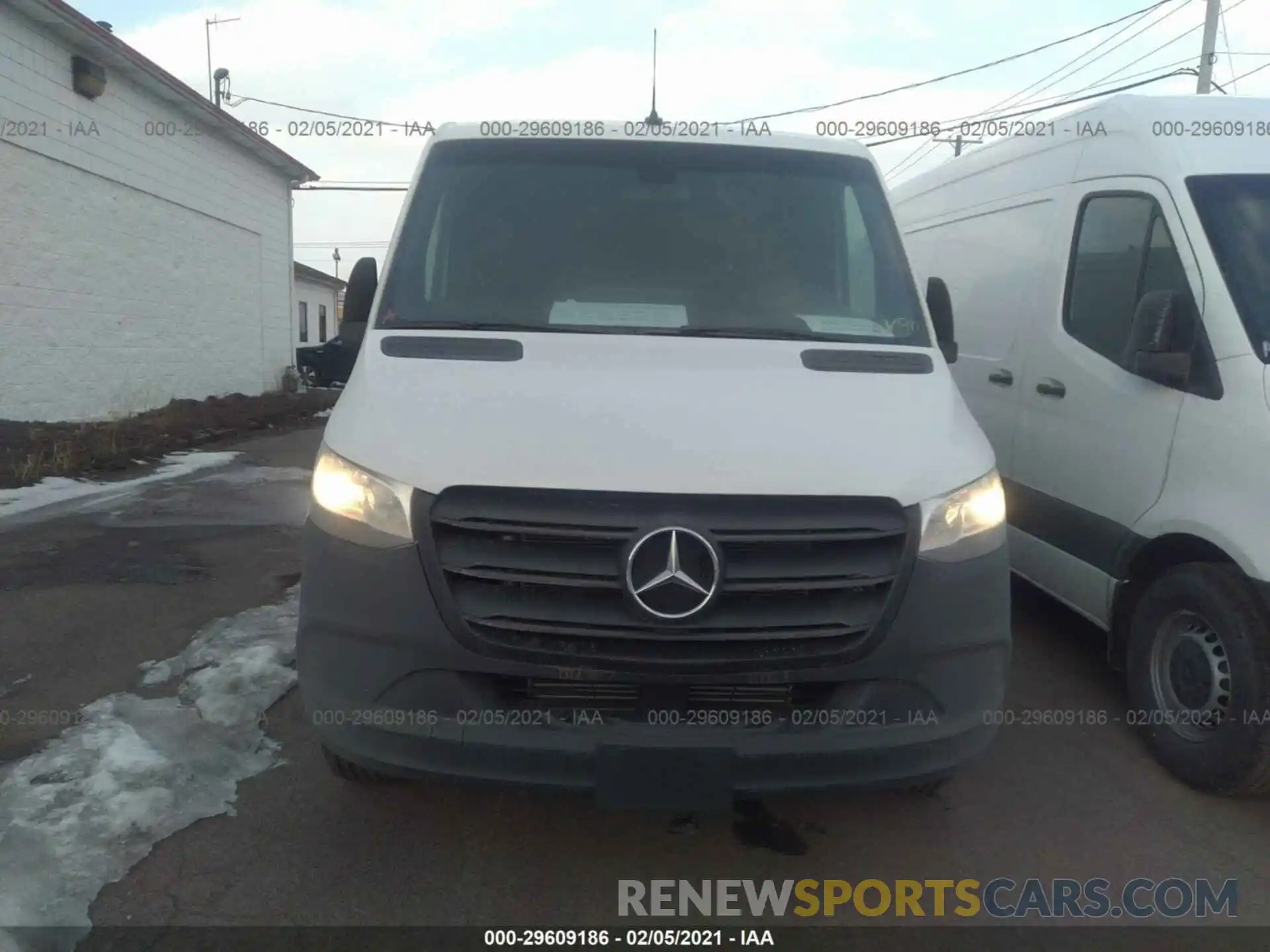 6 Фотография поврежденного автомобиля W1Y4EBHY6LT043376 MERCEDES-BENZ SPRINTER CARGO VAN 2020