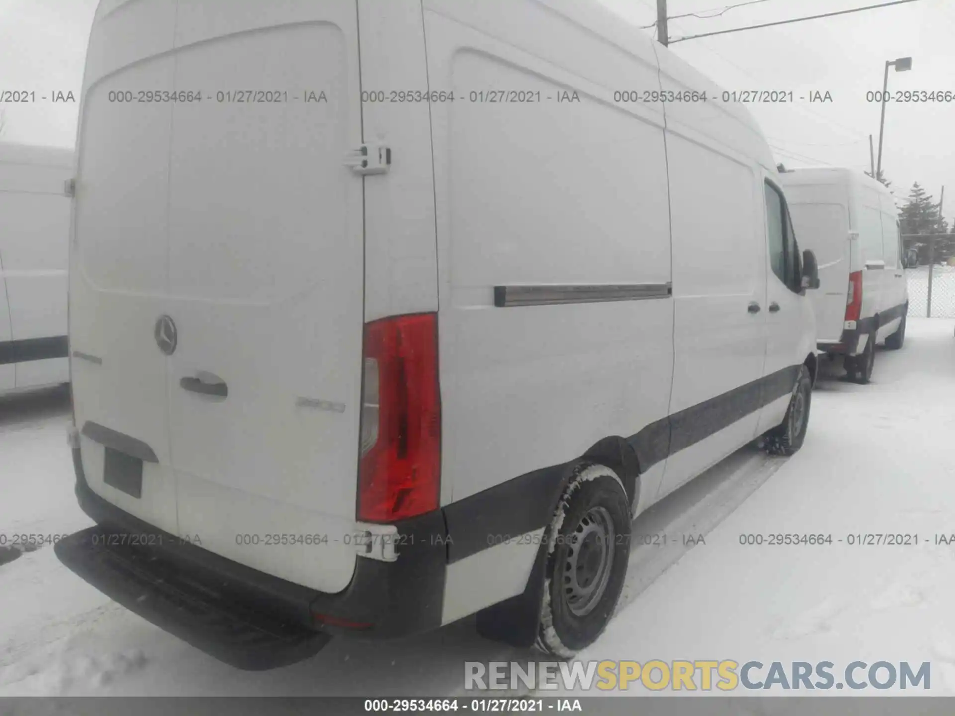 4 Фотография поврежденного автомобиля W1Y4EBHY6LT043538 MERCEDES-BENZ SPRINTER CARGO VAN 2020