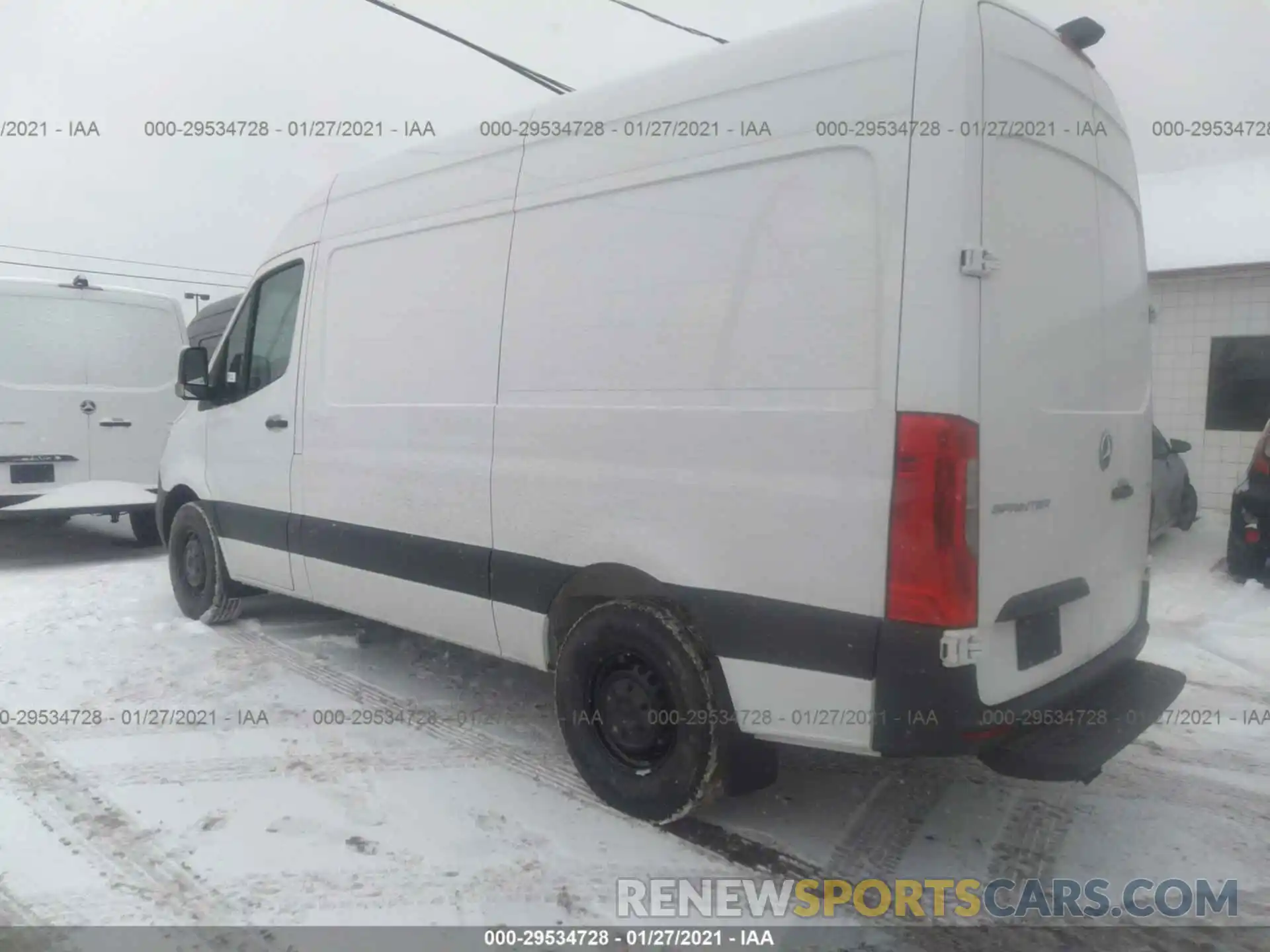 3 Фотография поврежденного автомобиля W1Y4EBHY7LT042057 MERCEDES-BENZ SPRINTER CARGO VAN 2020