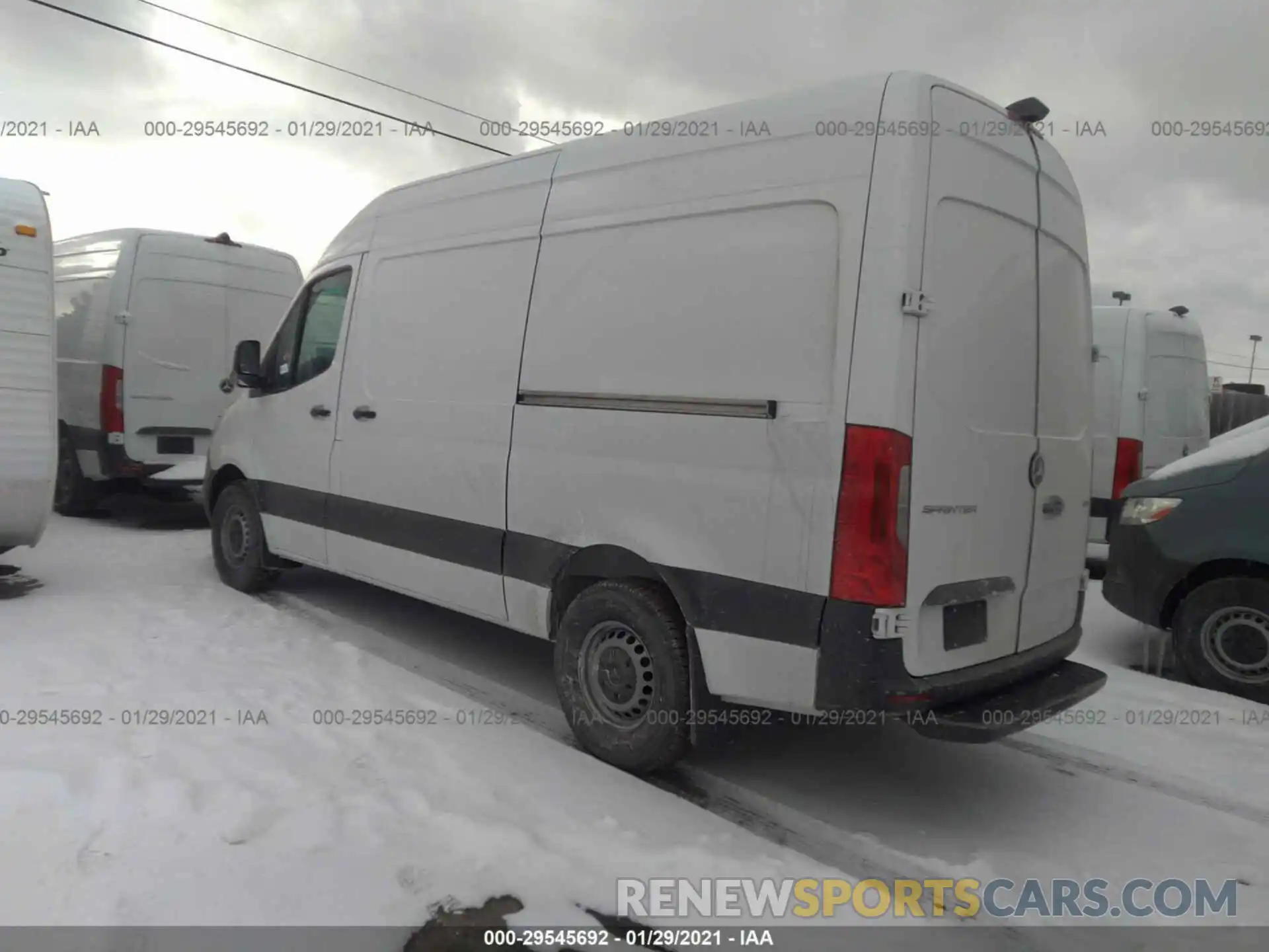 3 Фотография поврежденного автомобиля W1Y4EBHY7LT042222 MERCEDES-BENZ SPRINTER CARGO VAN 2020