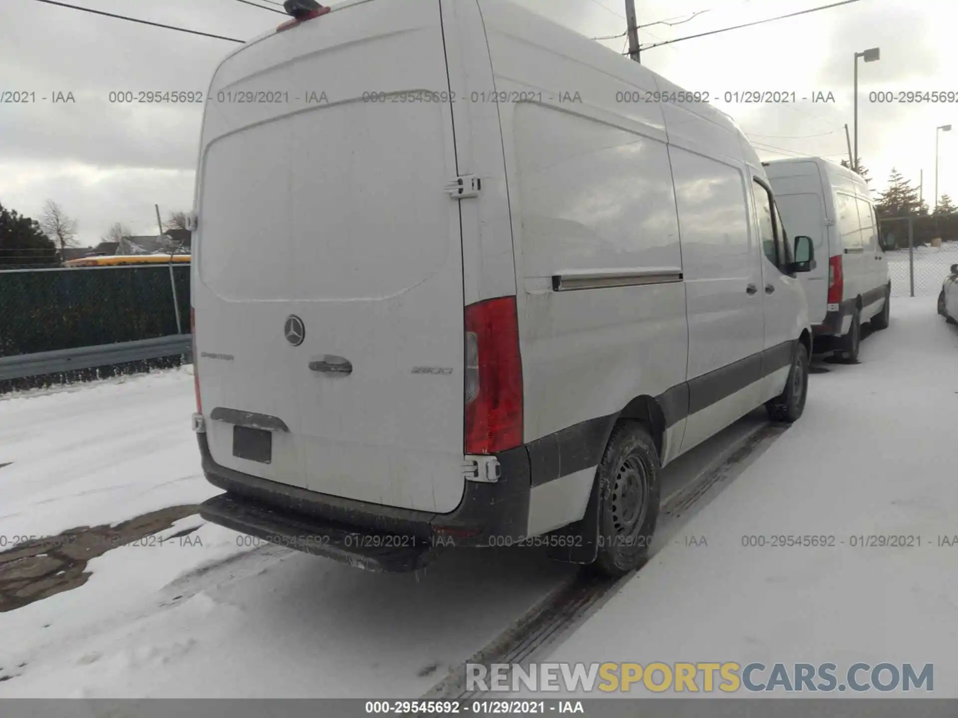 4 Фотография поврежденного автомобиля W1Y4EBHY7LT042222 MERCEDES-BENZ SPRINTER CARGO VAN 2020