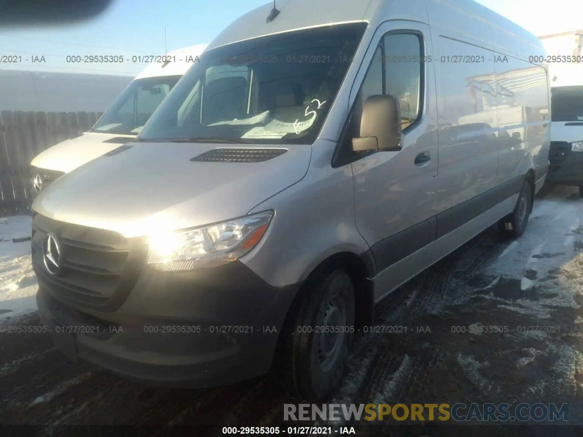 2 Фотография поврежденного автомобиля W1Y4ECHY2LT043073 MERCEDES-BENZ SPRINTER CARGO VAN 2020