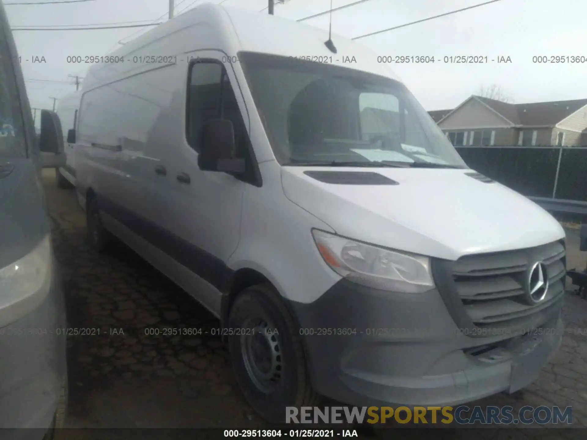 1 Фотография поврежденного автомобиля W1Y4ECHY6LT041830 MERCEDES-BENZ SPRINTER CARGO VAN 2020