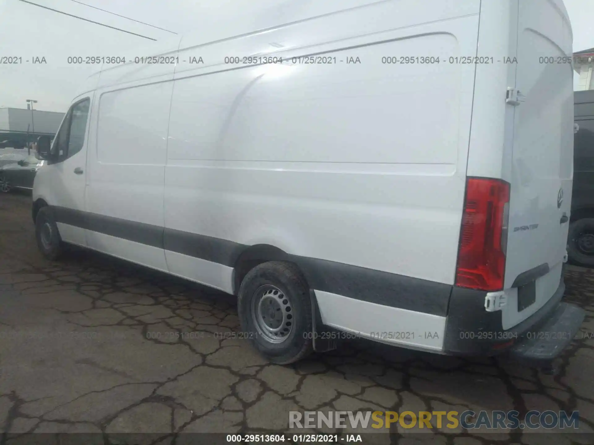 3 Фотография поврежденного автомобиля W1Y4ECHY6LT041830 MERCEDES-BENZ SPRINTER CARGO VAN 2020