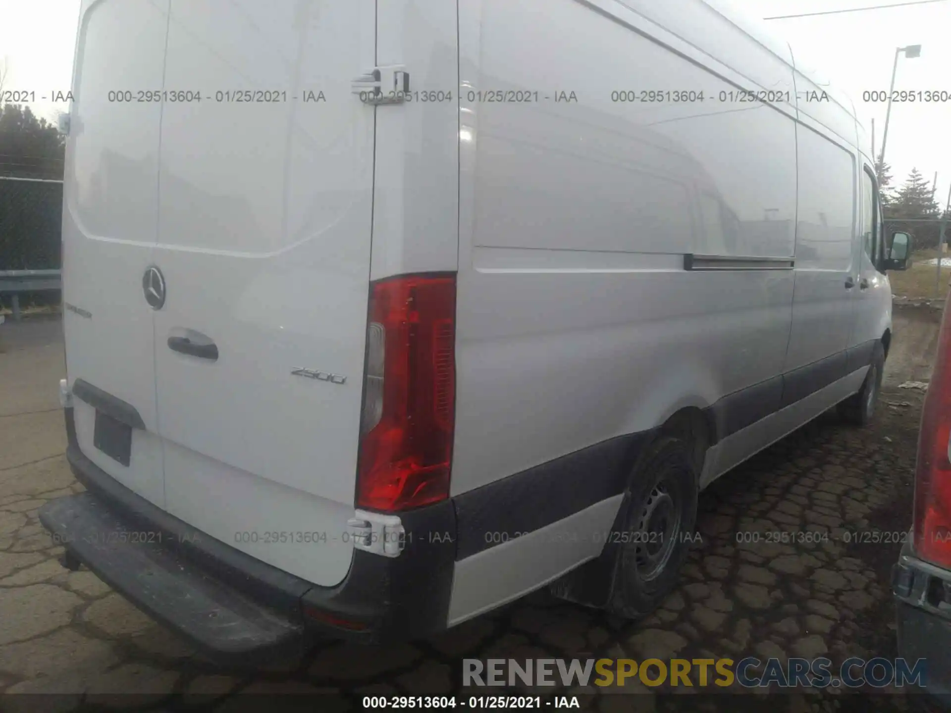 4 Фотография поврежденного автомобиля W1Y4ECHY6LT041830 MERCEDES-BENZ SPRINTER CARGO VAN 2020