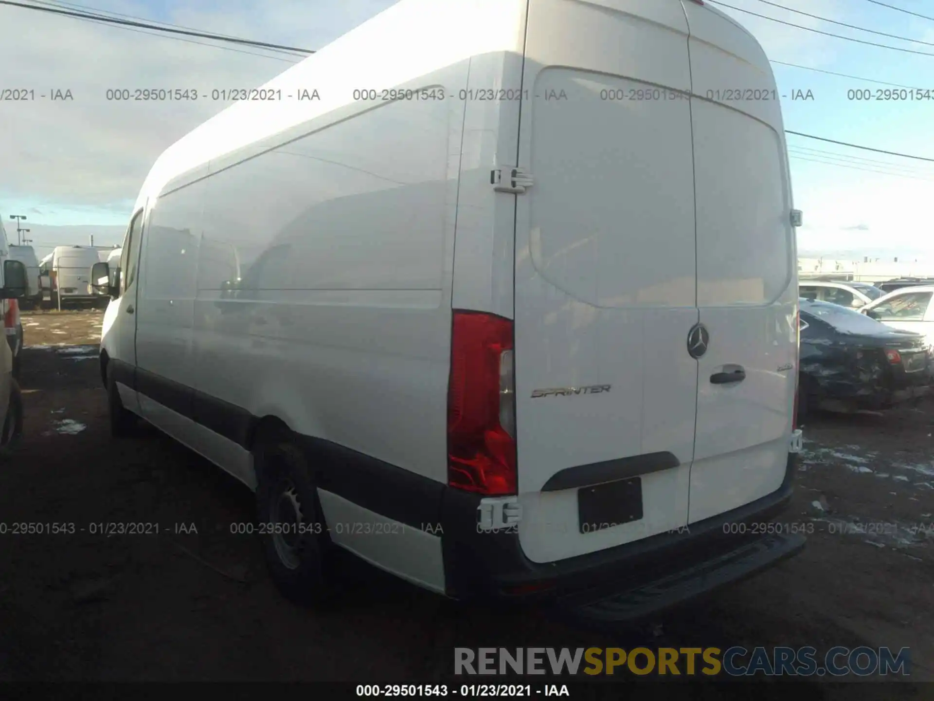 3 Фотография поврежденного автомобиля W1Y4ECHY6LT042086 MERCEDES-BENZ SPRINTER CARGO VAN 2020