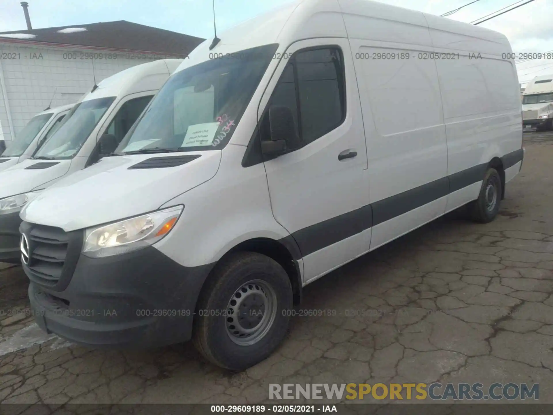 2 Фотография поврежденного автомобиля W1Y4ECHY6LT043447 MERCEDES-BENZ SPRINTER CARGO VAN 2020