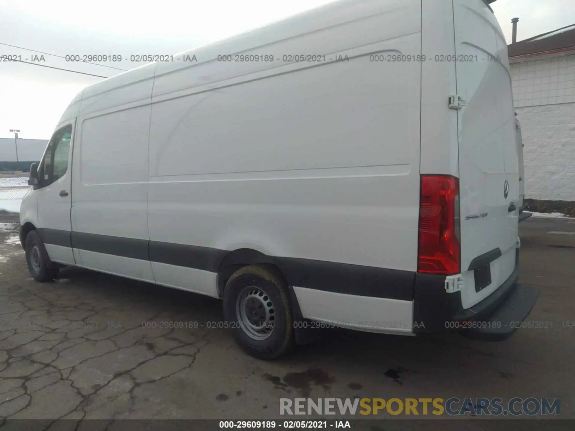 3 Фотография поврежденного автомобиля W1Y4ECHY6LT043447 MERCEDES-BENZ SPRINTER CARGO VAN 2020