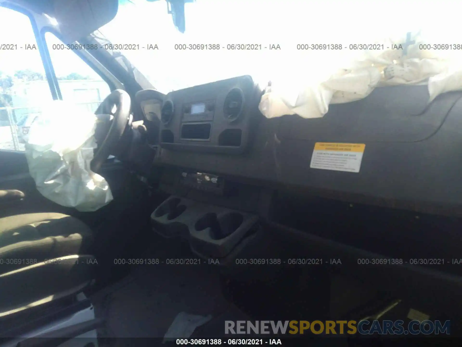 5 Фотография поврежденного автомобиля W1Y4ECHY7LP249918 MERCEDES-BENZ SPRINTER CARGO VAN 2020