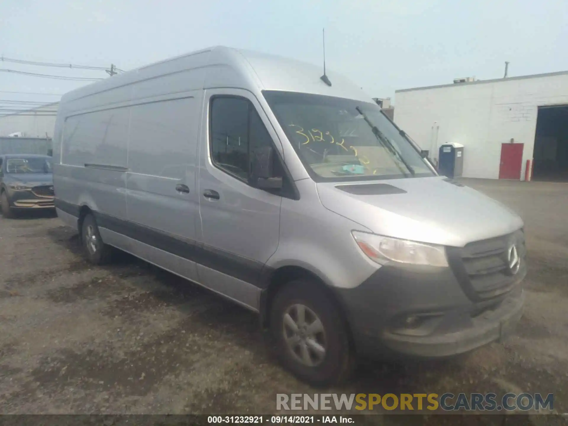 1 Фотография поврежденного автомобиля W1Y4EDHY4LT026801 MERCEDES-BENZ SPRINTER CARGO VAN 2020