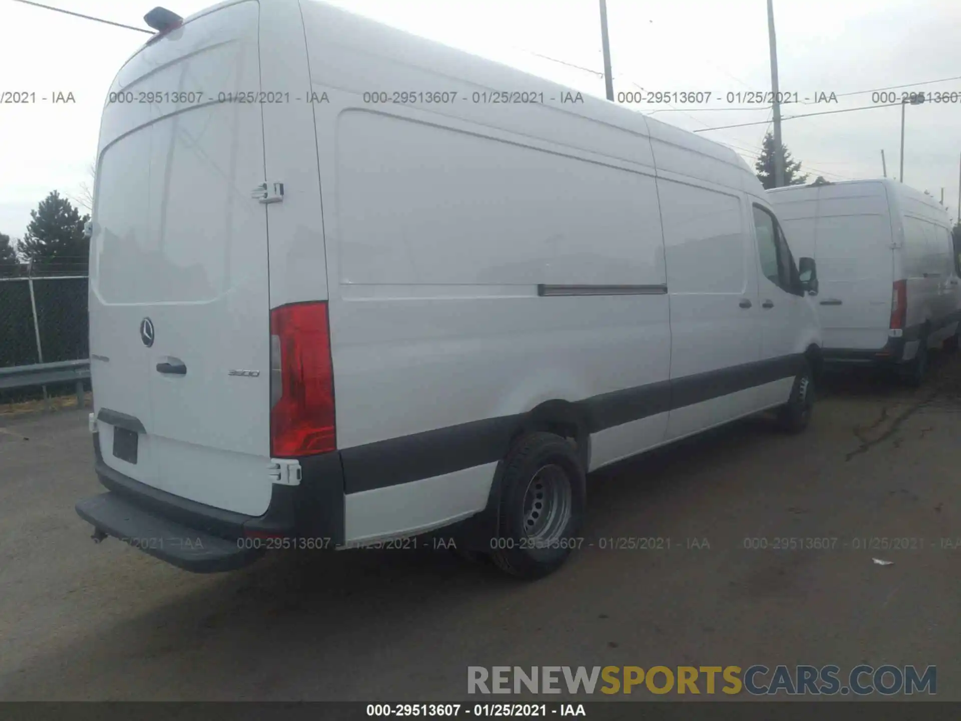 4 Фотография поврежденного автомобиля W1Y5ECHY9LT041468 MERCEDES-BENZ SPRINTER CARGO VAN 2020