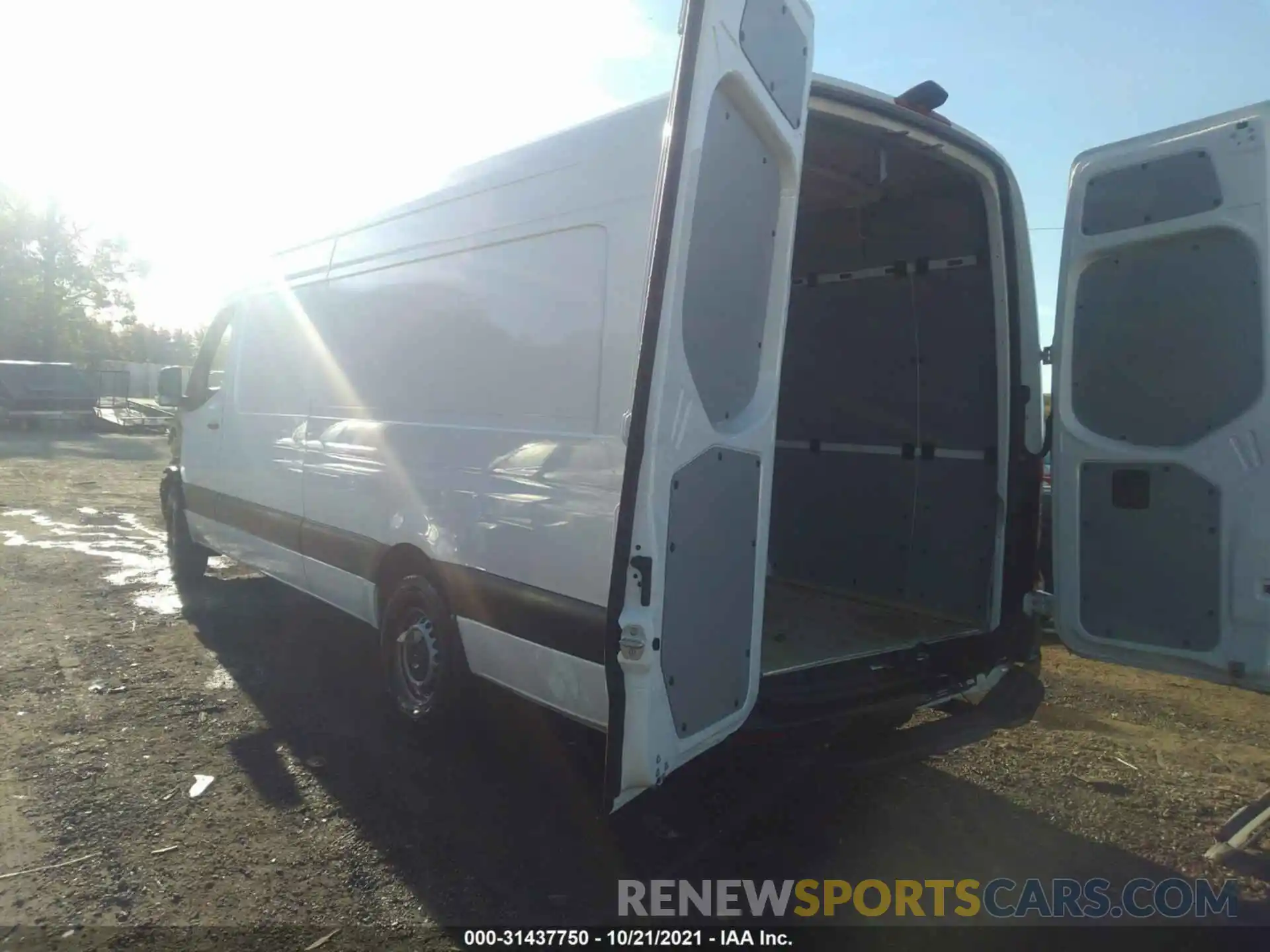 3 Photograph of a damaged car W1W4DDHY2MT047921 MERCEDES-BENZ SPRINTER CARGO VAN 2021