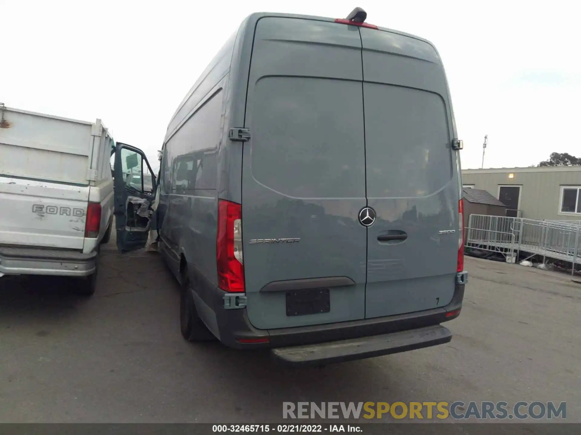 3 Фотография поврежденного автомобиля W1Y40CHY7MT063982 MERCEDES-BENZ SPRINTER CARGO VAN 2021