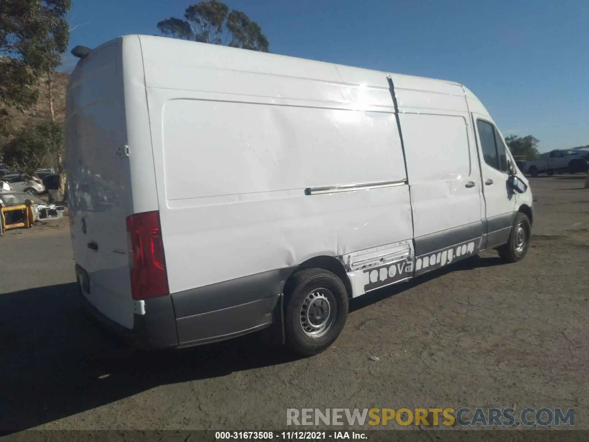 4 Photograph of a damaged car W1Y4DCHY9MT045522 MERCEDES-BENZ SPRINTER CARGO VAN 2021