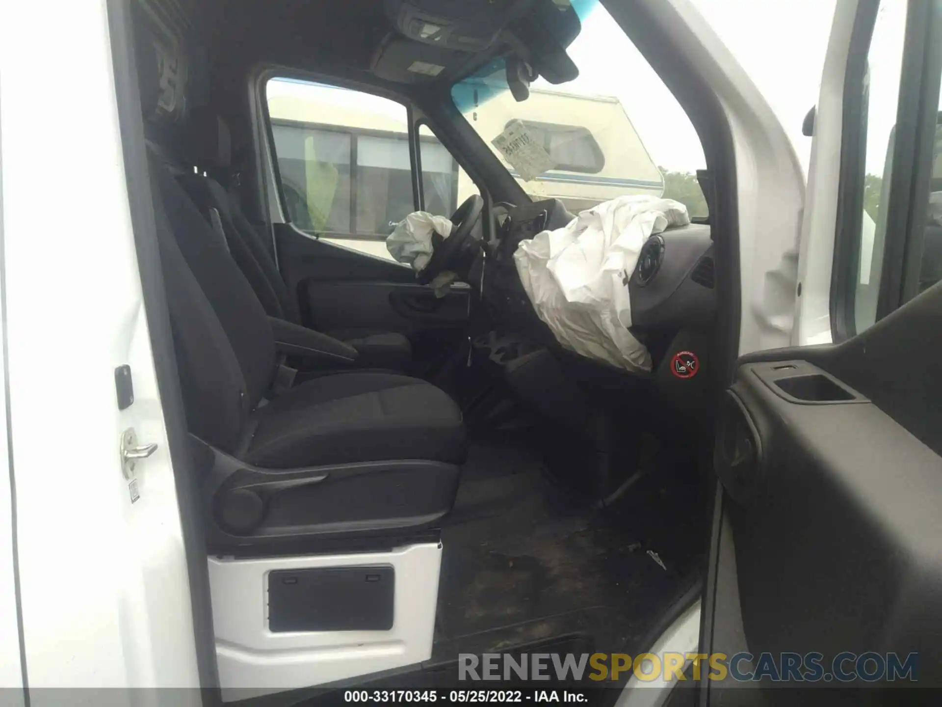 5 Photograph of a damaged car W1Y4DCHYXMT051250 MERCEDES-BENZ SPRINTER CARGO VAN 2021