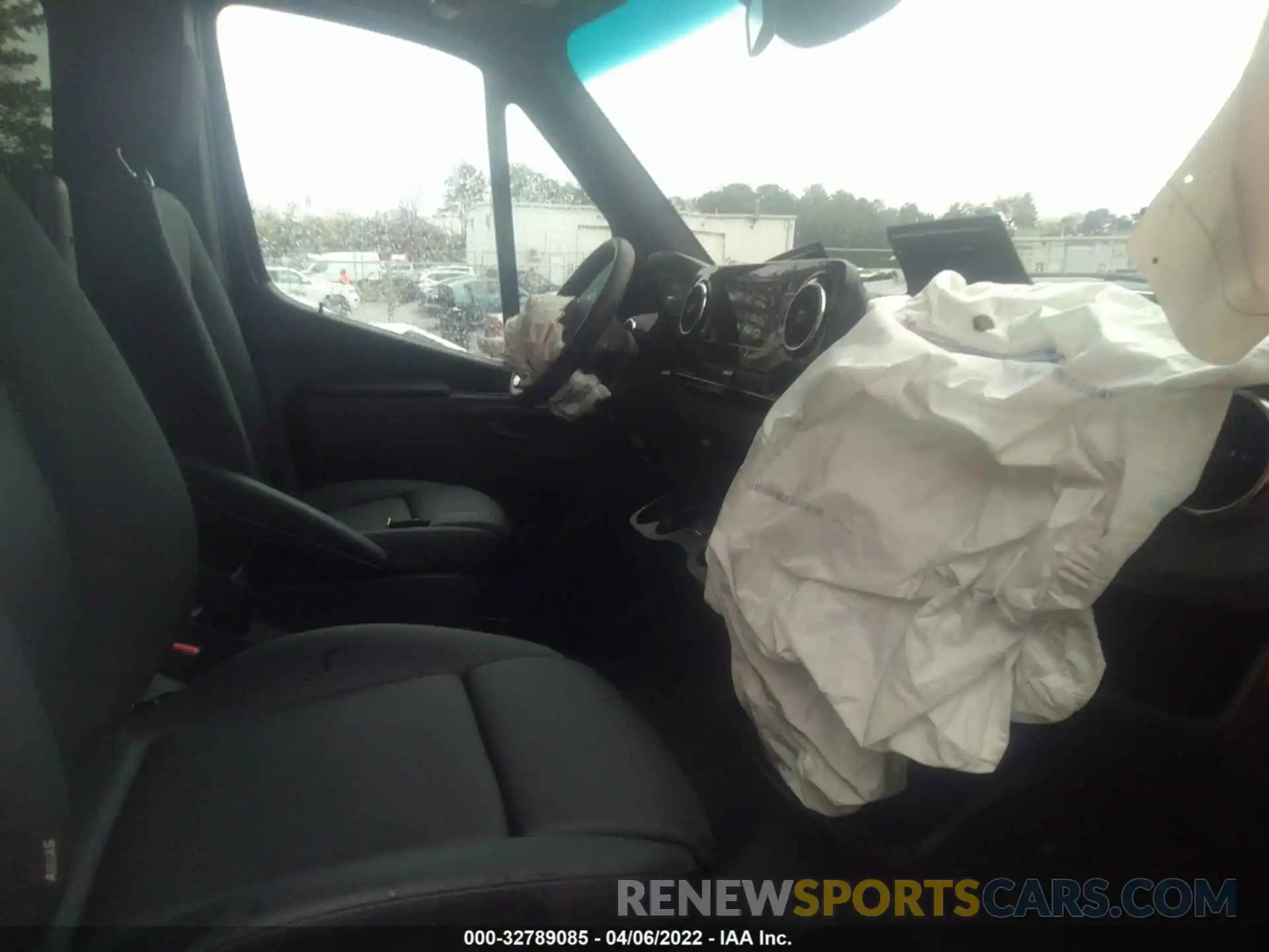 5 Photograph of a damaged car W1Y5EDHY9MT057998 MERCEDES-BENZ SPRINTER CARGO VAN 2021