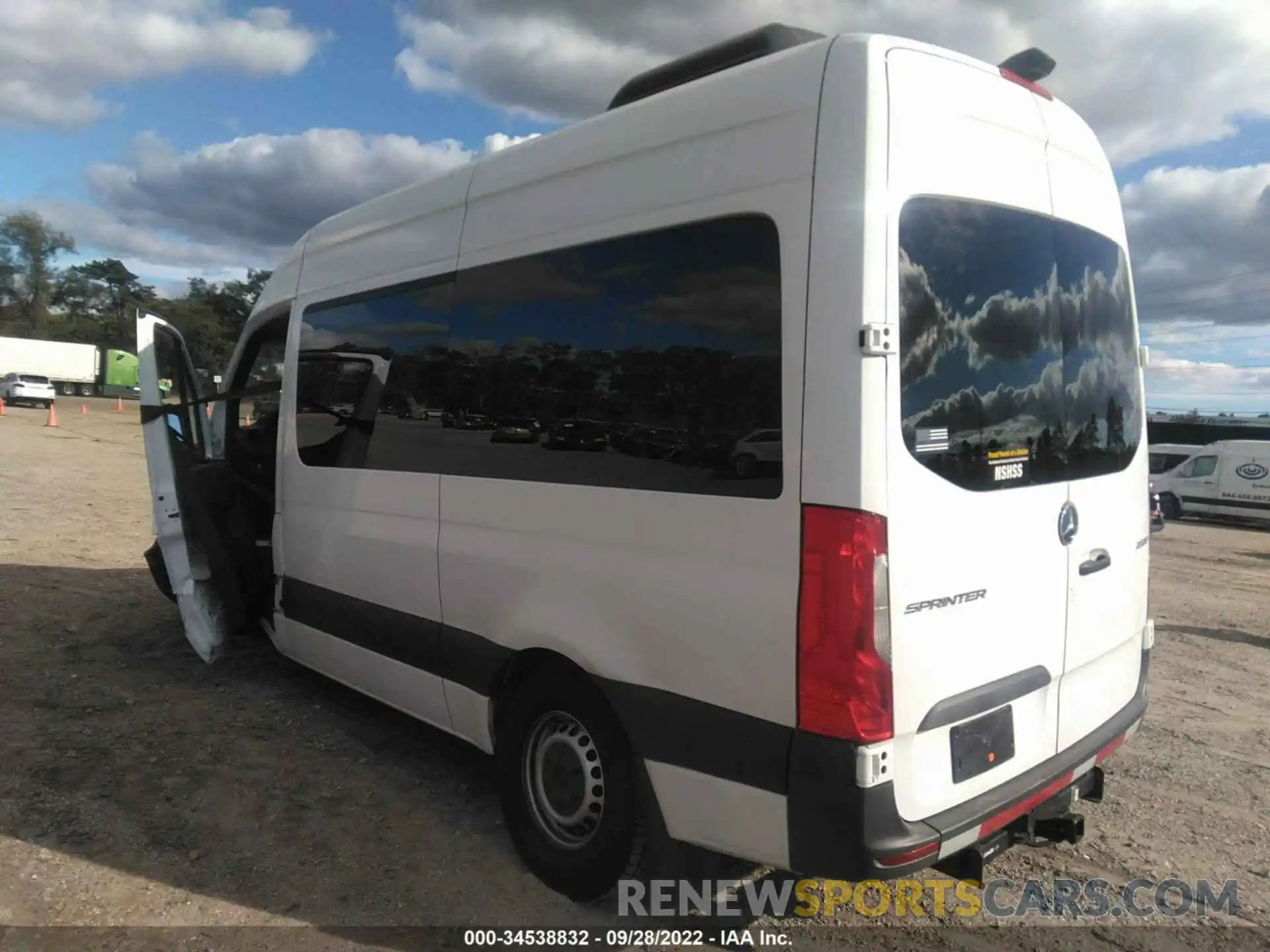 3 Photograph of a damaged car WDZPF0CD1KP094976 MERCEDES-BENZ SPRINTER PASSENGER VAN 2019