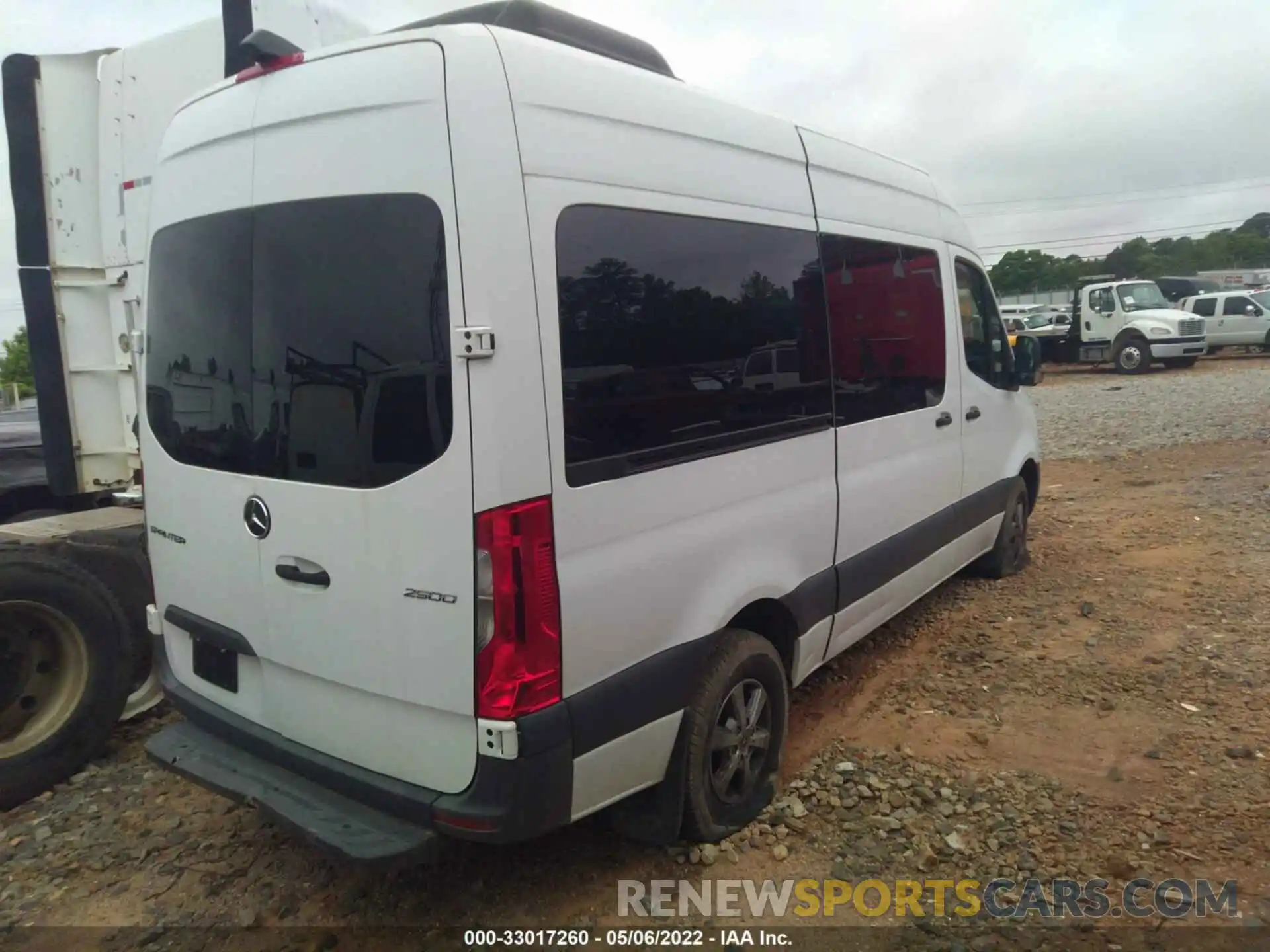 4 Фотография поврежденного автомобиля WDZPF0CD2KP035886 MERCEDES-BENZ SPRINTER PASSENGER VAN 2019