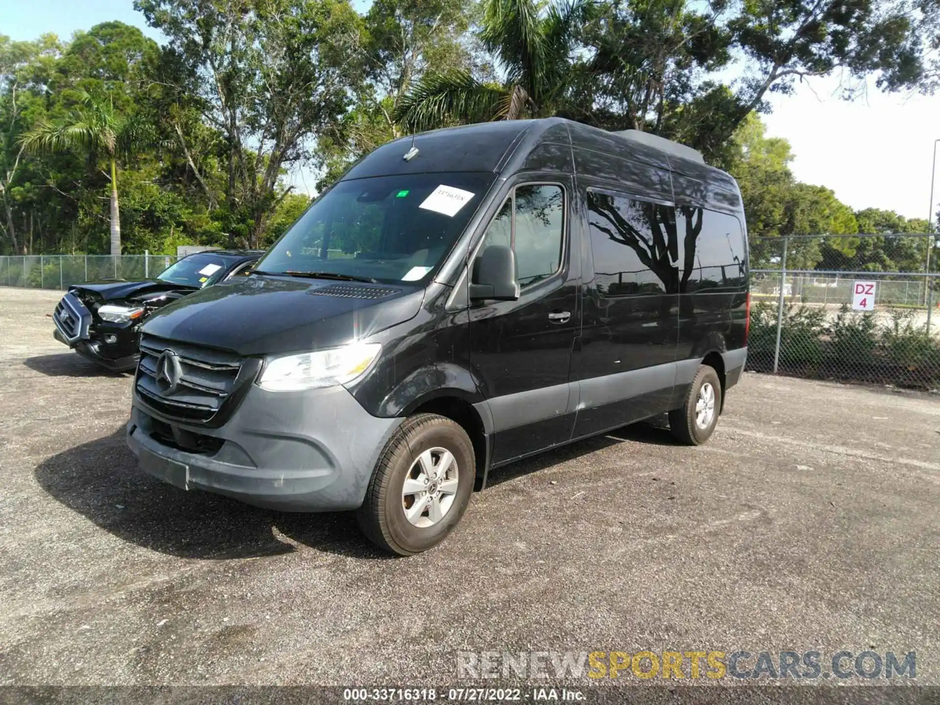 2 Фотография поврежденного автомобиля WDZPF0CD4KP022296 MERCEDES-BENZ SPRINTER PASSENGER VAN 2019