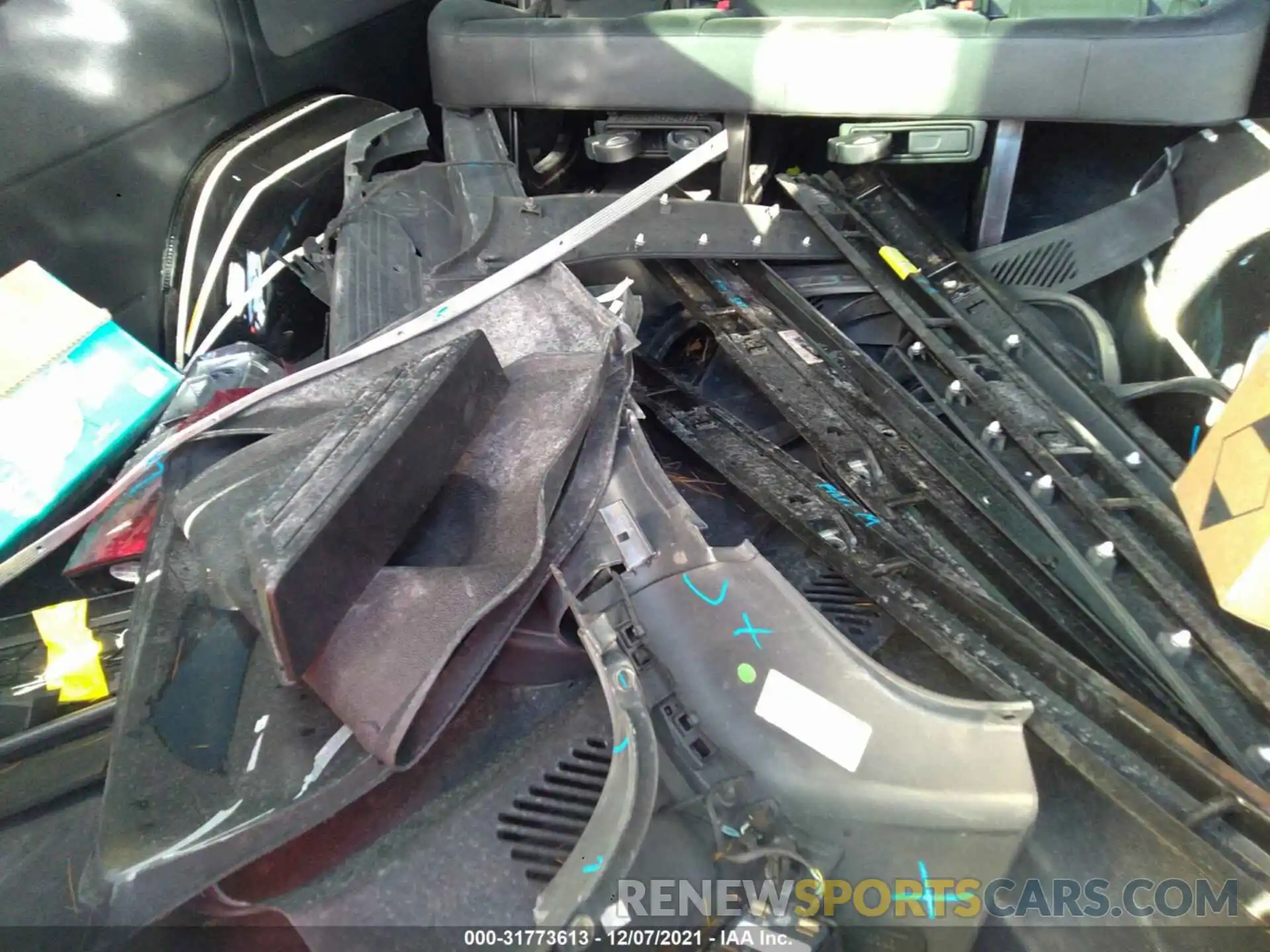 12 Photograph of a damaged car WDZPF1CD6KT008414 MERCEDES-BENZ SPRINTER PASSENGER VAN 2019