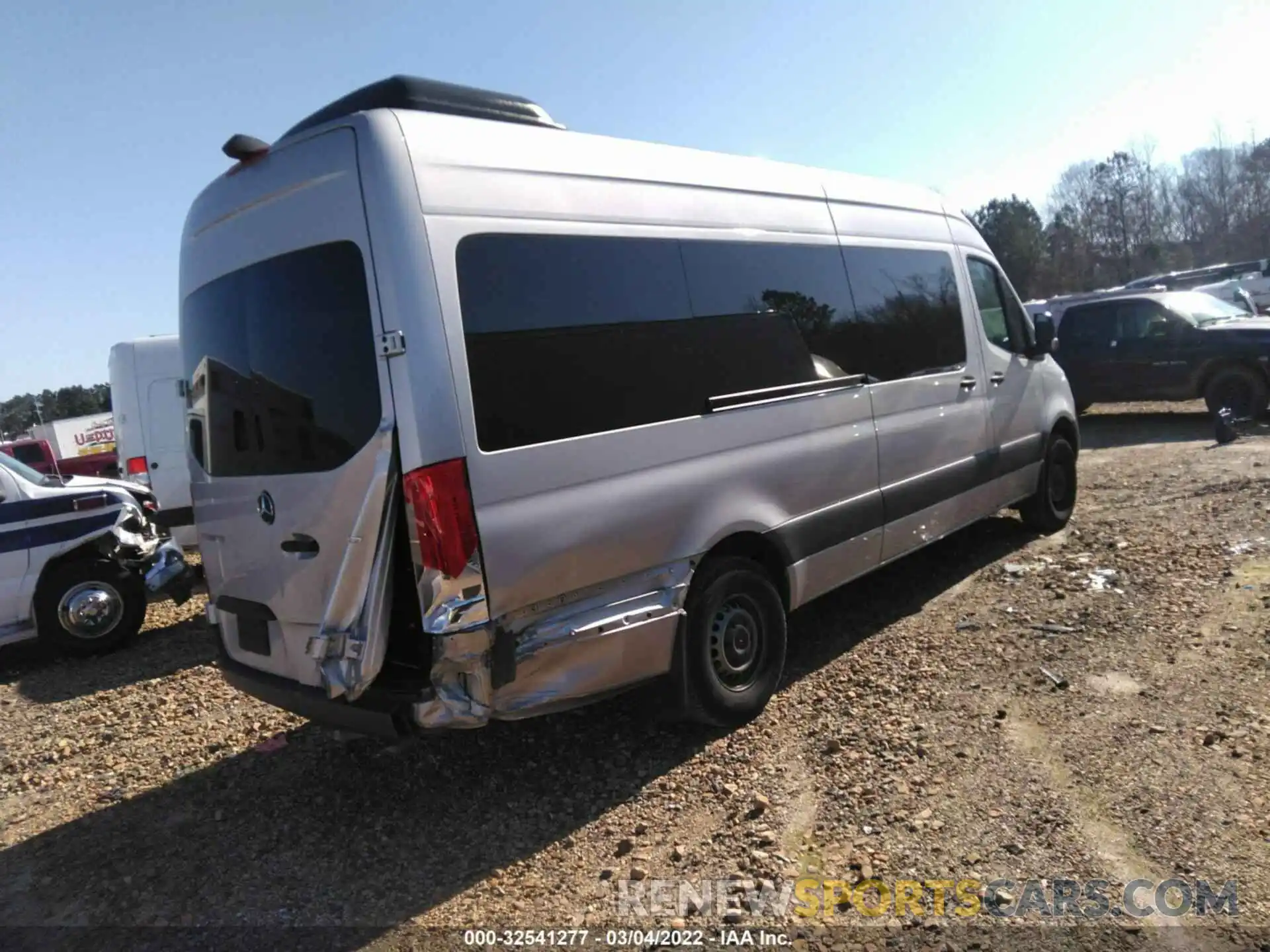 4 Фотография поврежденного автомобиля WDZPF1ED3KT012739 MERCEDES-BENZ SPRINTER PASSENGER VAN 2019