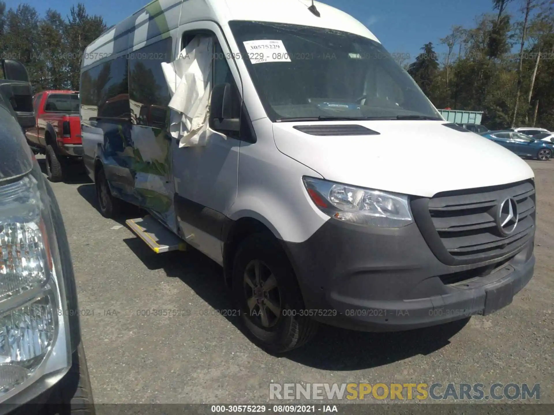 1 Photograph of a damaged car WDZPF1ED4KT013544 MERCEDES-BENZ SPRINTER PASSENGER VAN 2019