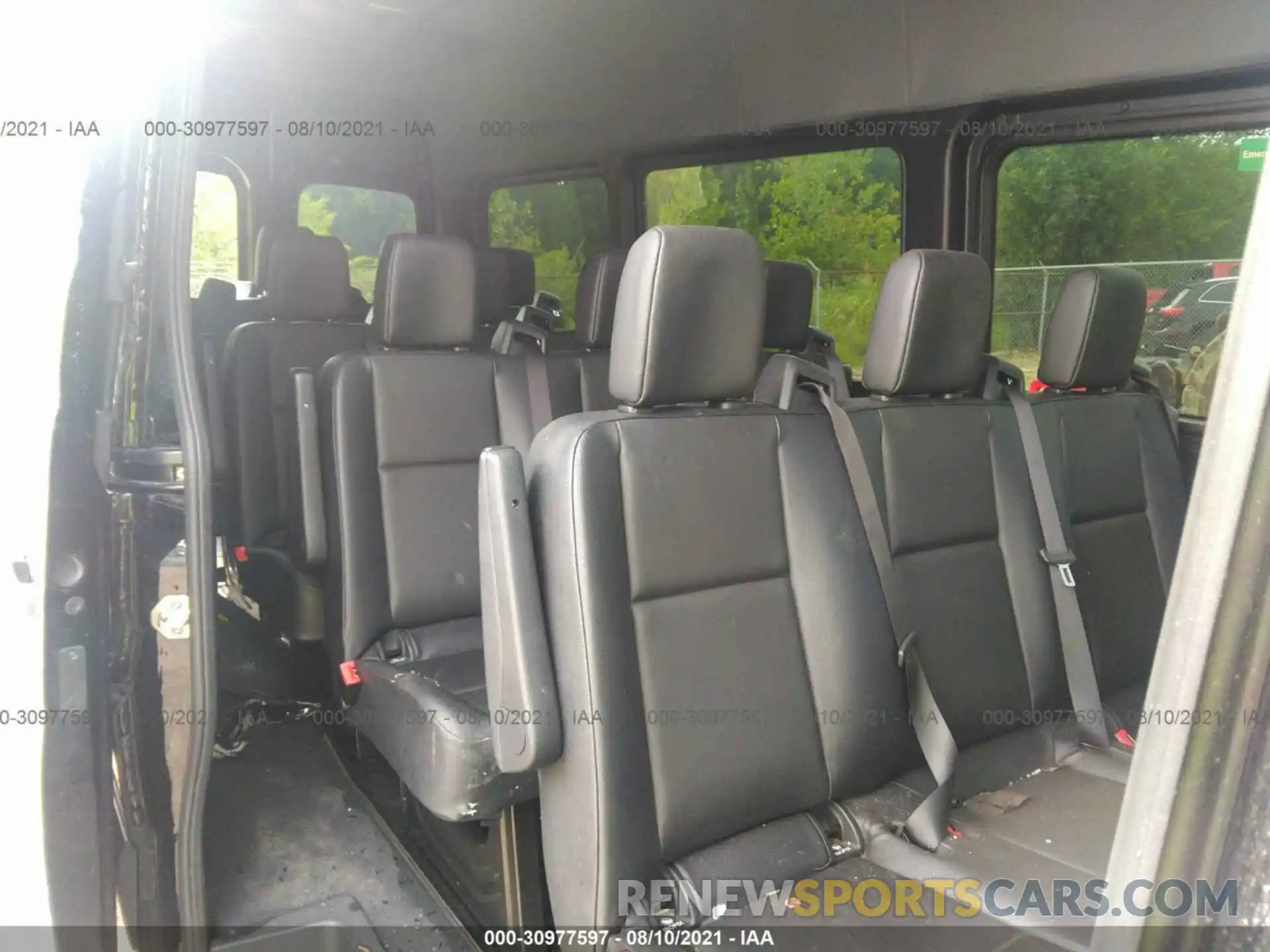 8 Photograph of a damaged car WDZPF1ED7KT013098 MERCEDES-BENZ SPRINTER PASSENGER VAN 2019