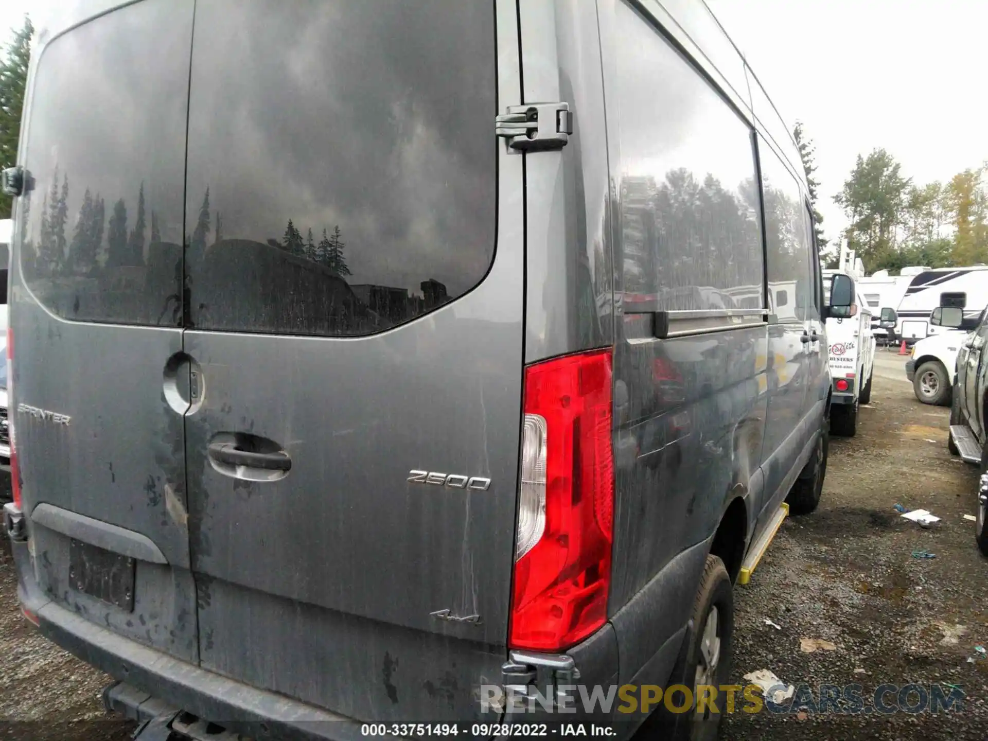 4 Photograph of a damaged car WD4FF0CD0KP188509 MERCEDES-BENZ SPRINTER VAN 2019