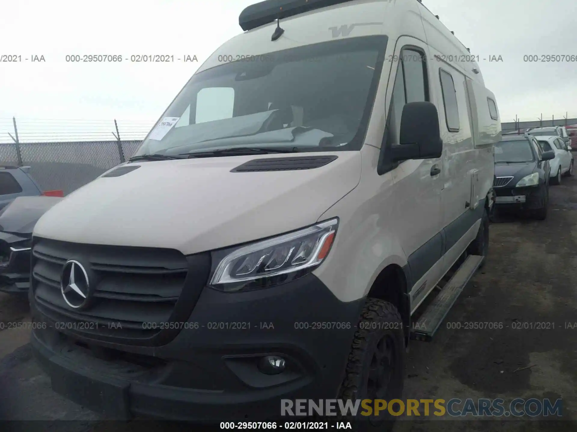 2 Фотография поврежденного автомобиля WD4FF0CD4KP143413 MERCEDES-BENZ SPRINTER VAN 2019