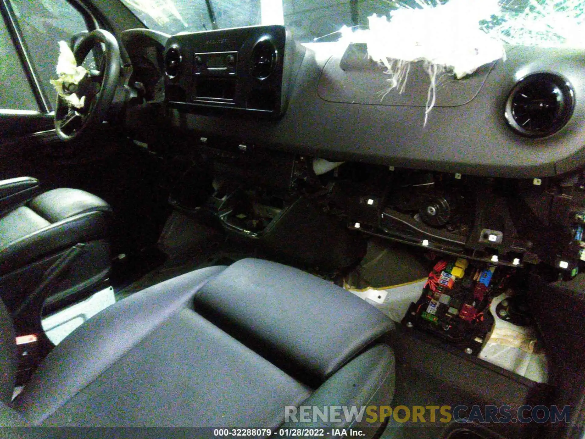 5 Photograph of a damaged car WD4PE7ED6KT016313 MERCEDES-BENZ SPRINTER VAN 2019