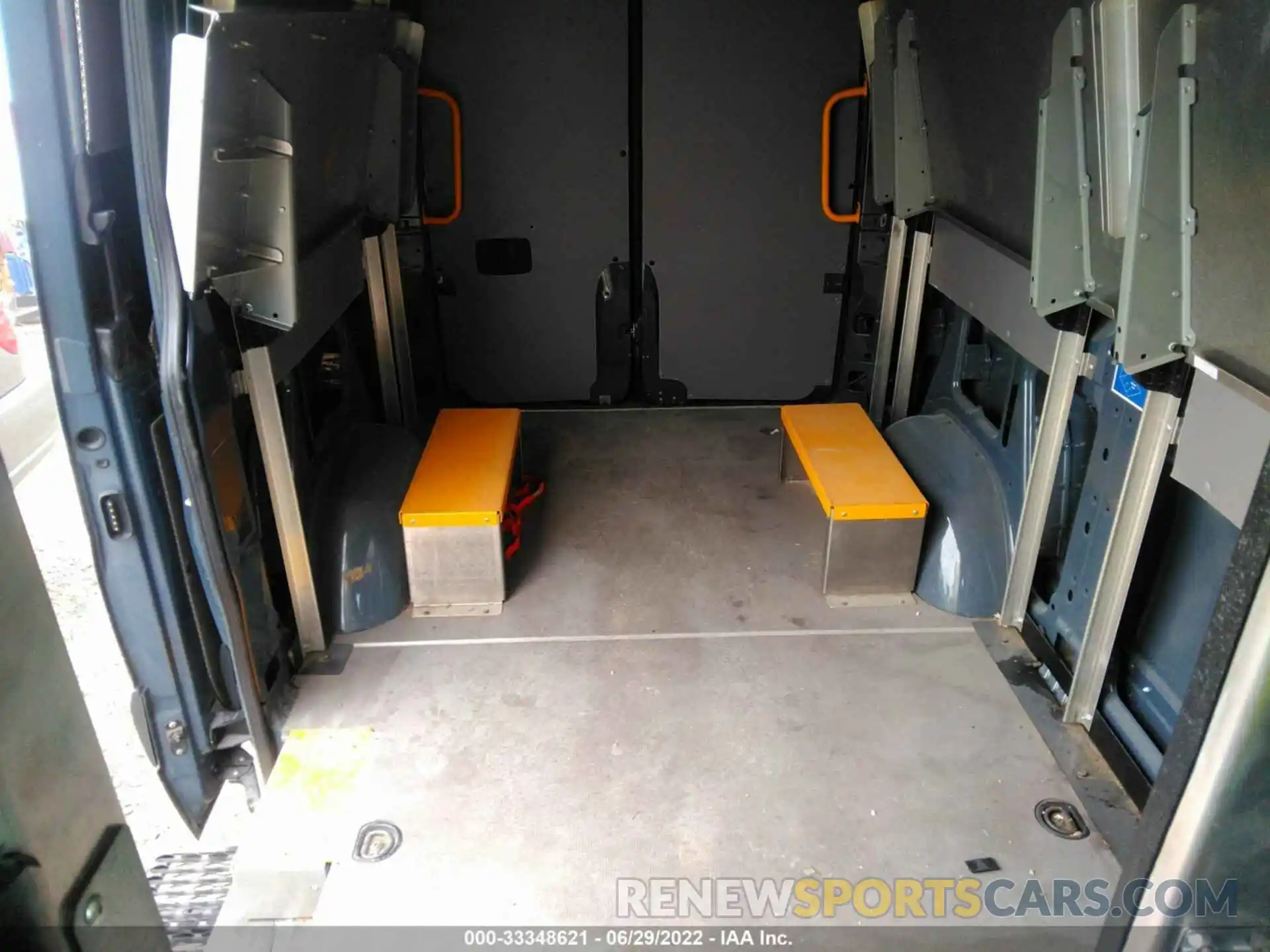 8 Фотография поврежденного автомобиля WD4PF0CD0KP066608 MERCEDES-BENZ SPRINTER VAN 2019