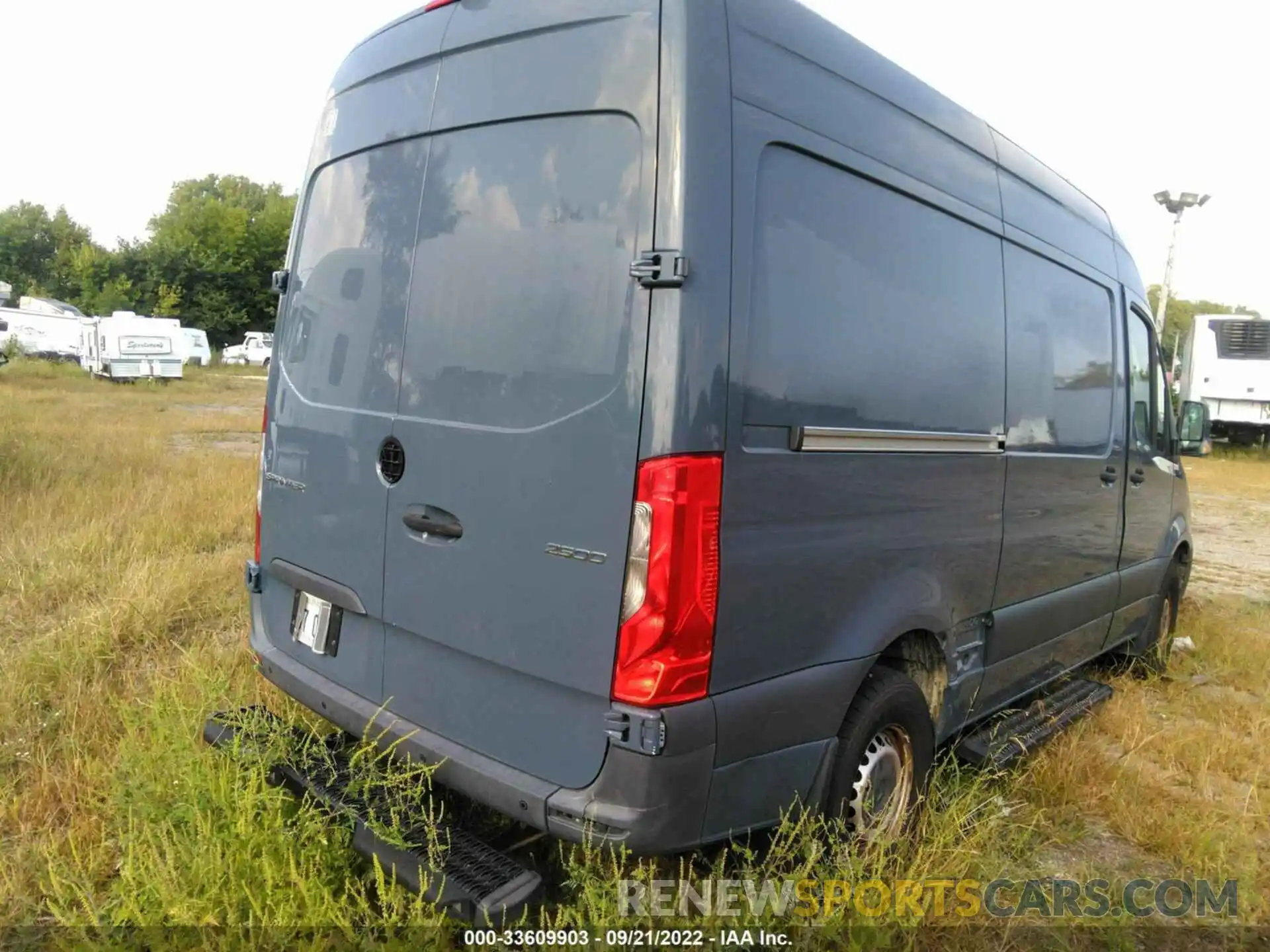 4 Фотография поврежденного автомобиля WD4PF0CD0KP097759 MERCEDES-BENZ SPRINTER VAN 2019