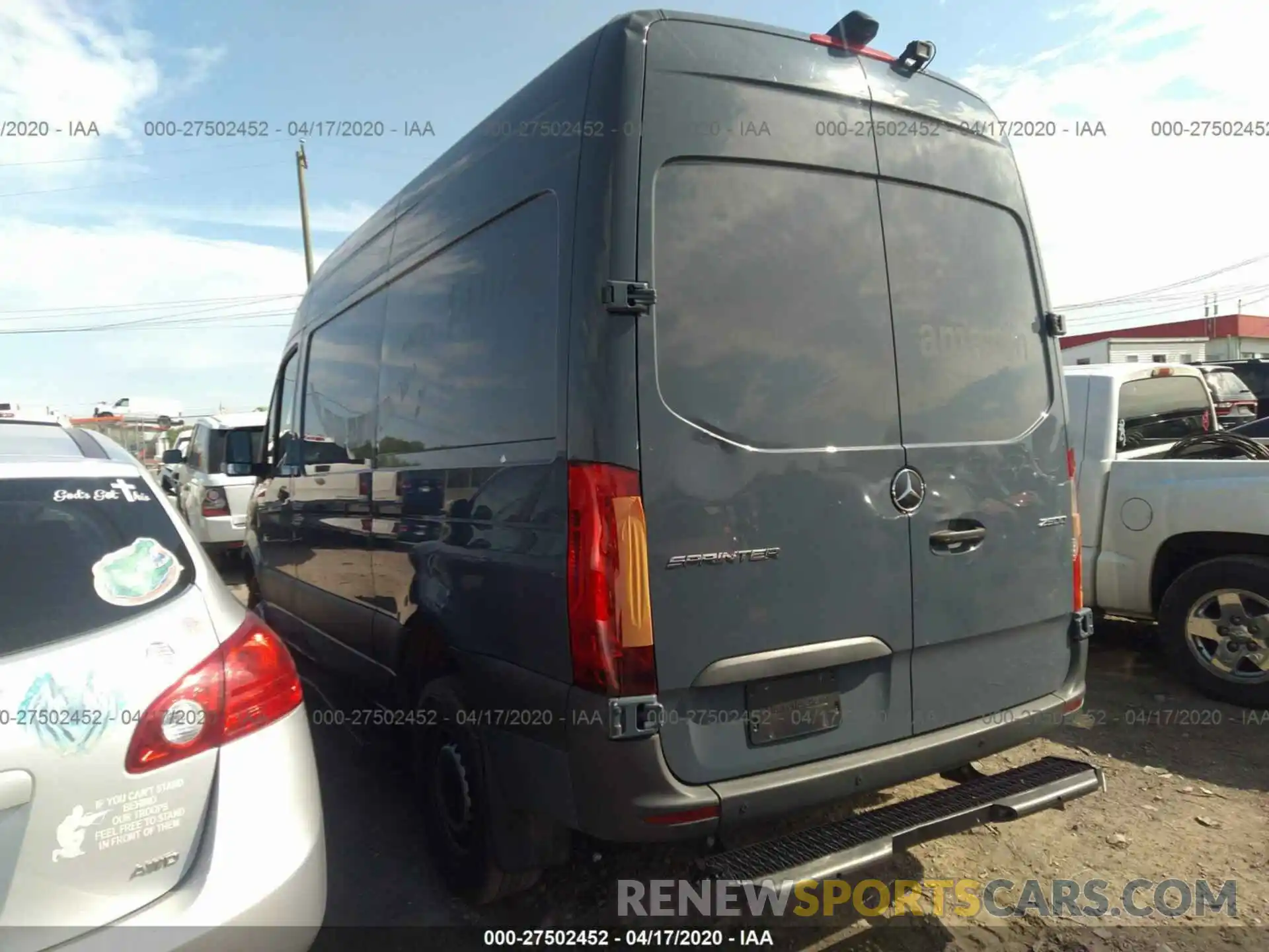 3 Фотография поврежденного автомобиля WD4PF0CD2KP034484 MERCEDES-BENZ SPRINTER VAN 2019