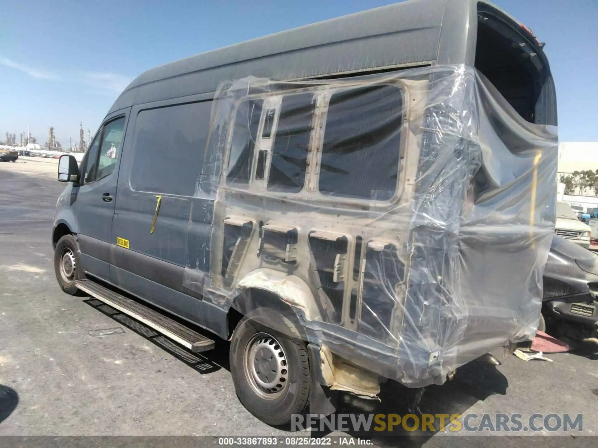 3 Photograph of a damaged car WD4PF0CD2KP044545 MERCEDES-BENZ SPRINTER VAN 2019