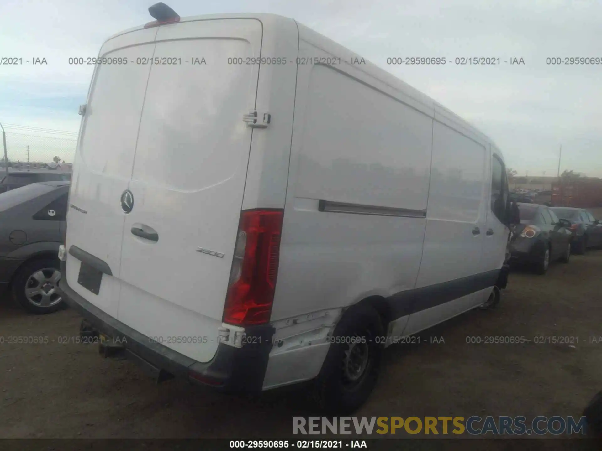 4 Фотография поврежденного автомобиля WD4PF0CD3KP025521 MERCEDES-BENZ SPRINTER VAN 2019