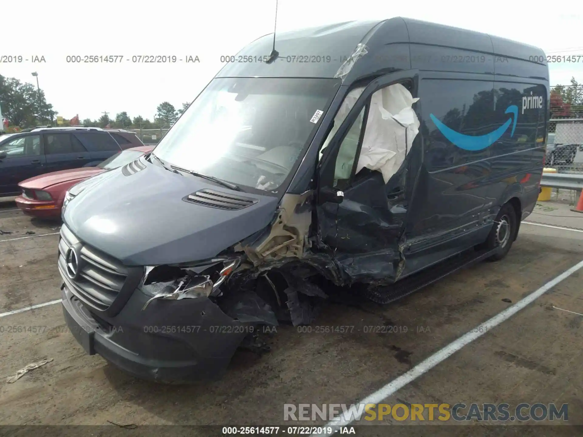 6 Photograph of a damaged car WD4PF0CD4KP048421 MERCEDES-BENZ SPRINTER VAN 2019