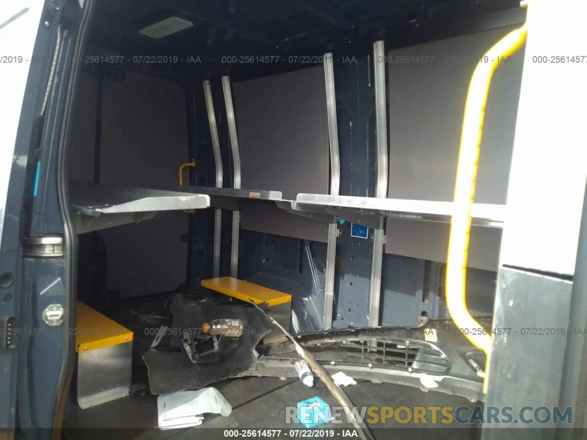 8 Фотография поврежденного автомобиля WD4PF0CD4KP048421 MERCEDES-BENZ SPRINTER VAN 2019