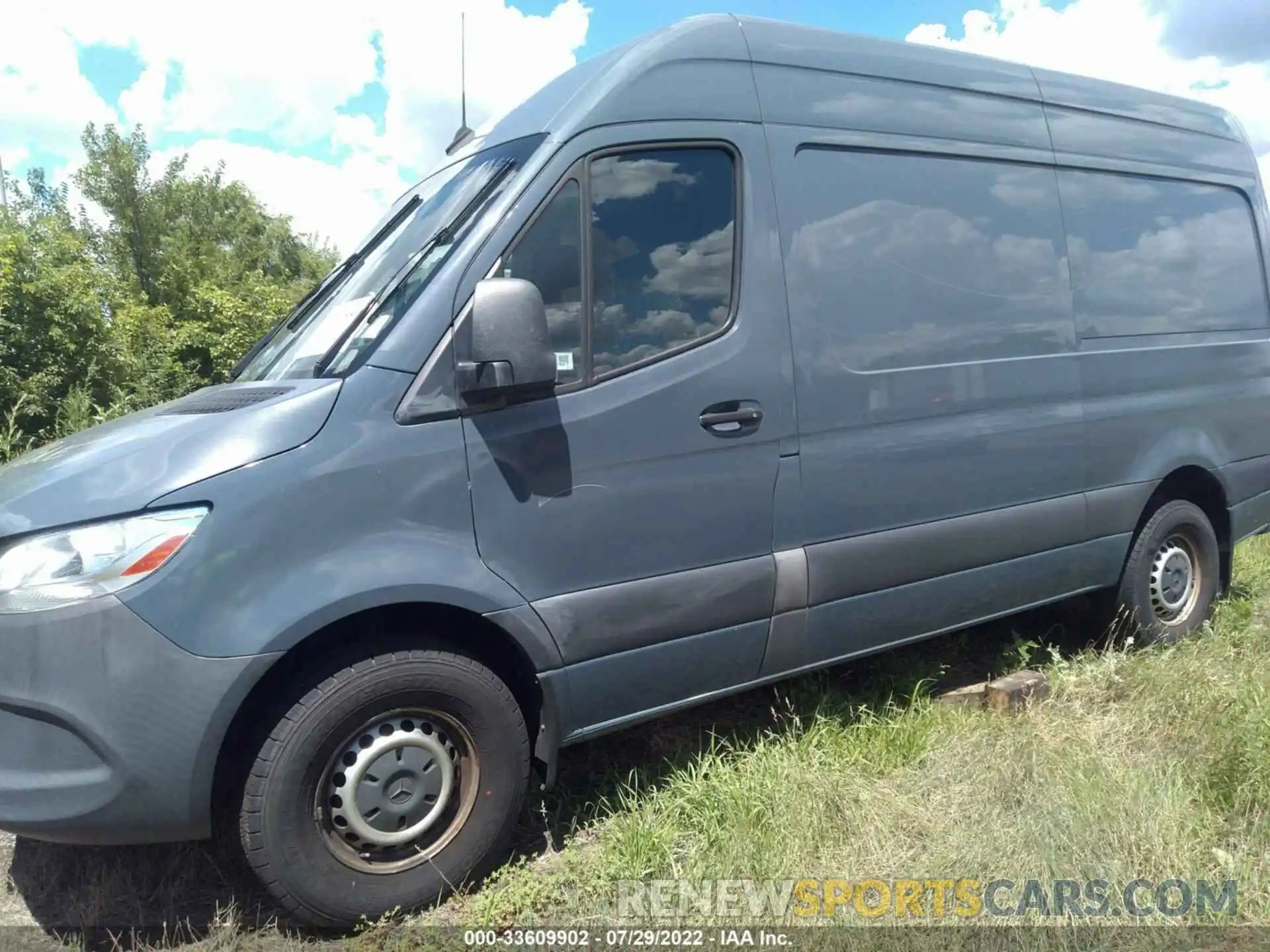 2 Фотография поврежденного автомобиля WD4PF0CD4KP081824 MERCEDES-BENZ SPRINTER VAN 2019