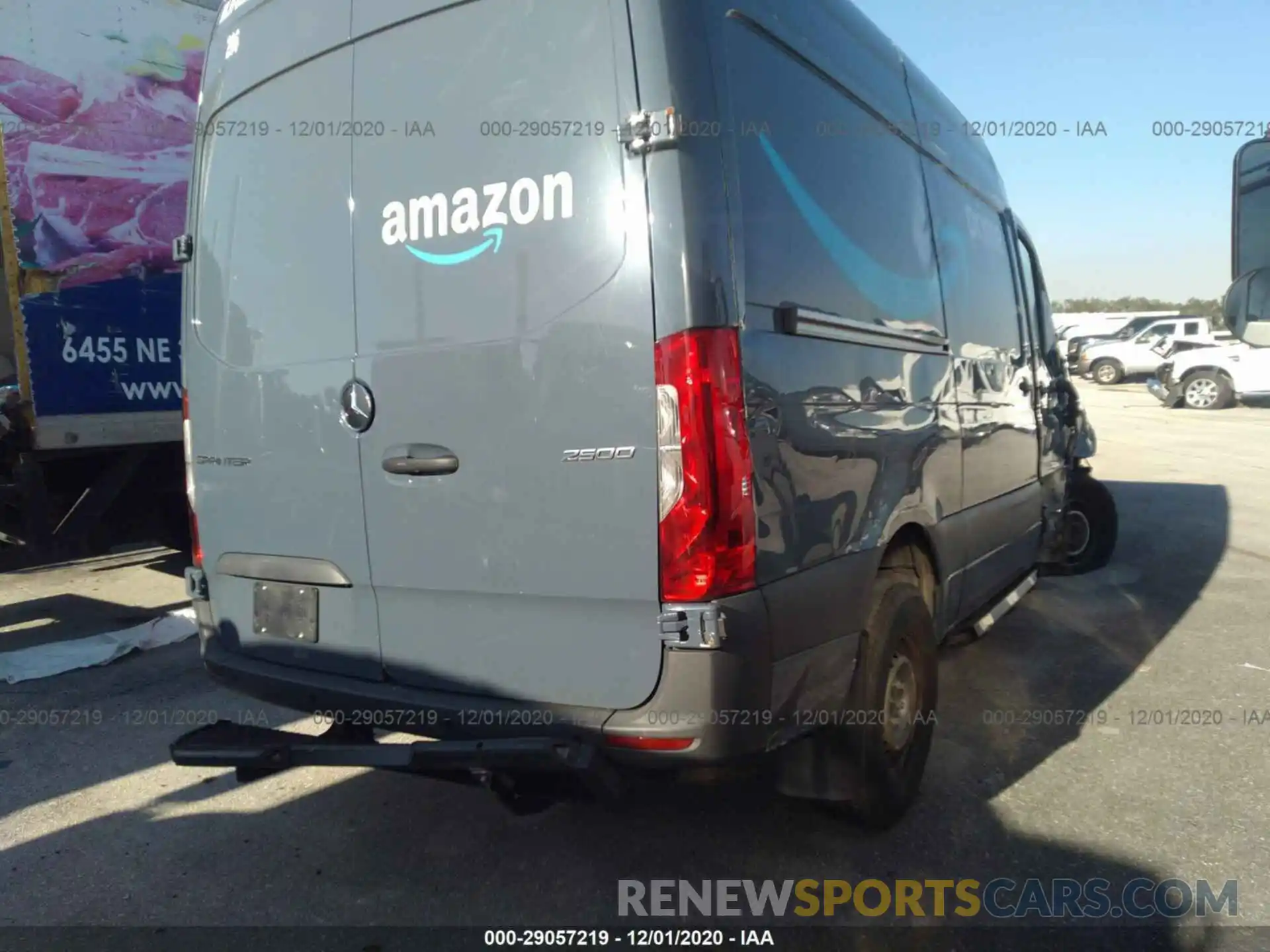 4 Photograph of a damaged car WD4PF0CD4KT004376 MERCEDES-BENZ SPRINTER VAN 2019