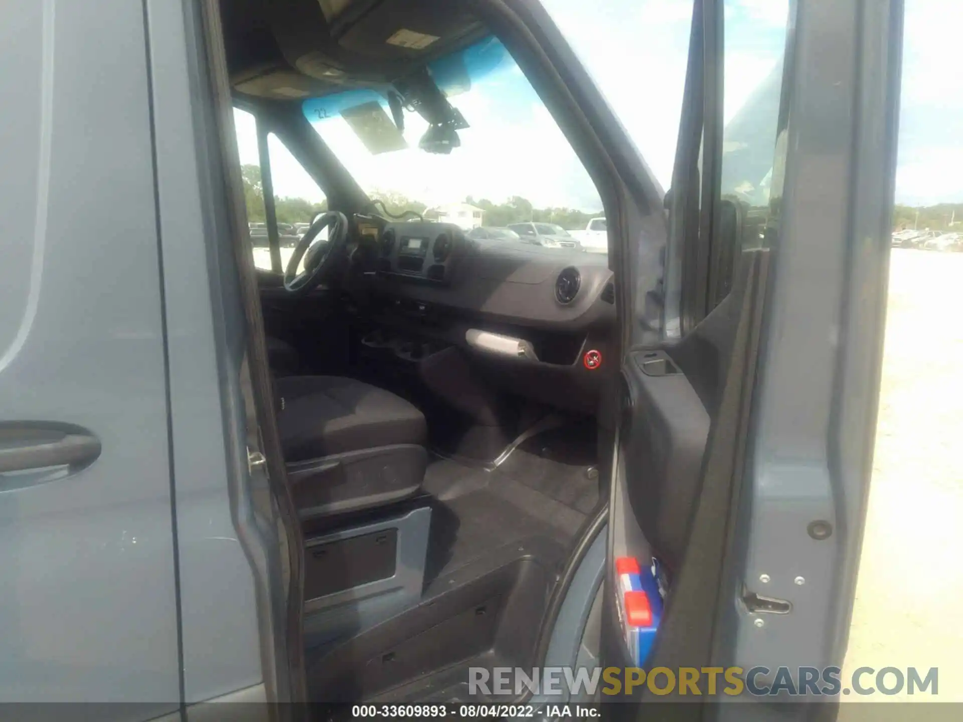 5 Photograph of a damaged car WD4PF0CD6KP033175 MERCEDES-BENZ SPRINTER VAN 2019