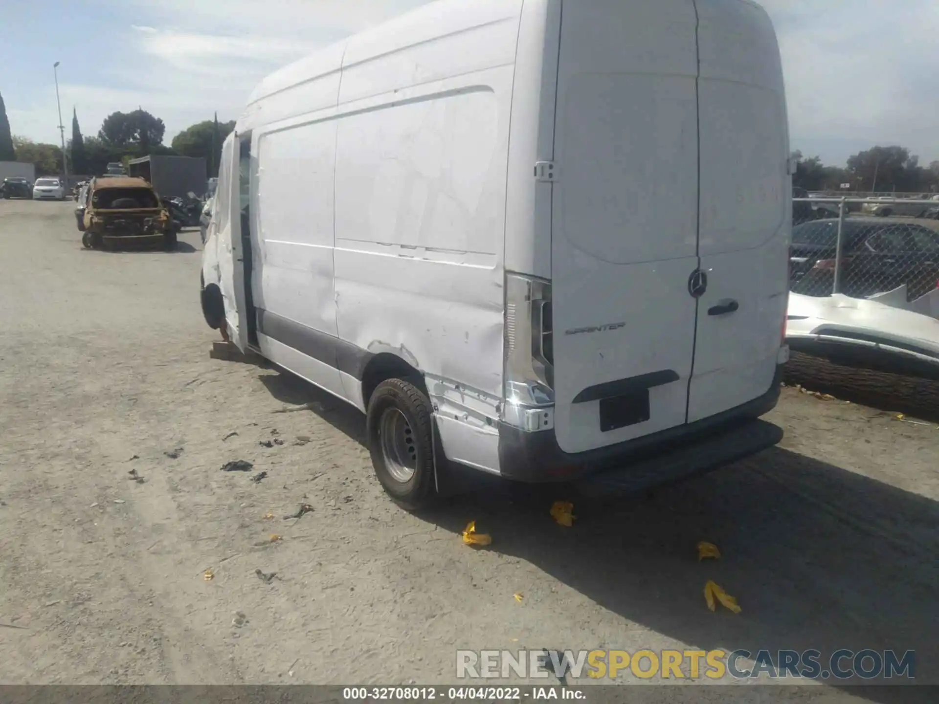 3 Фотография поврежденного автомобиля WD4PF0CD6KT013368 MERCEDES-BENZ SPRINTER VAN 2019